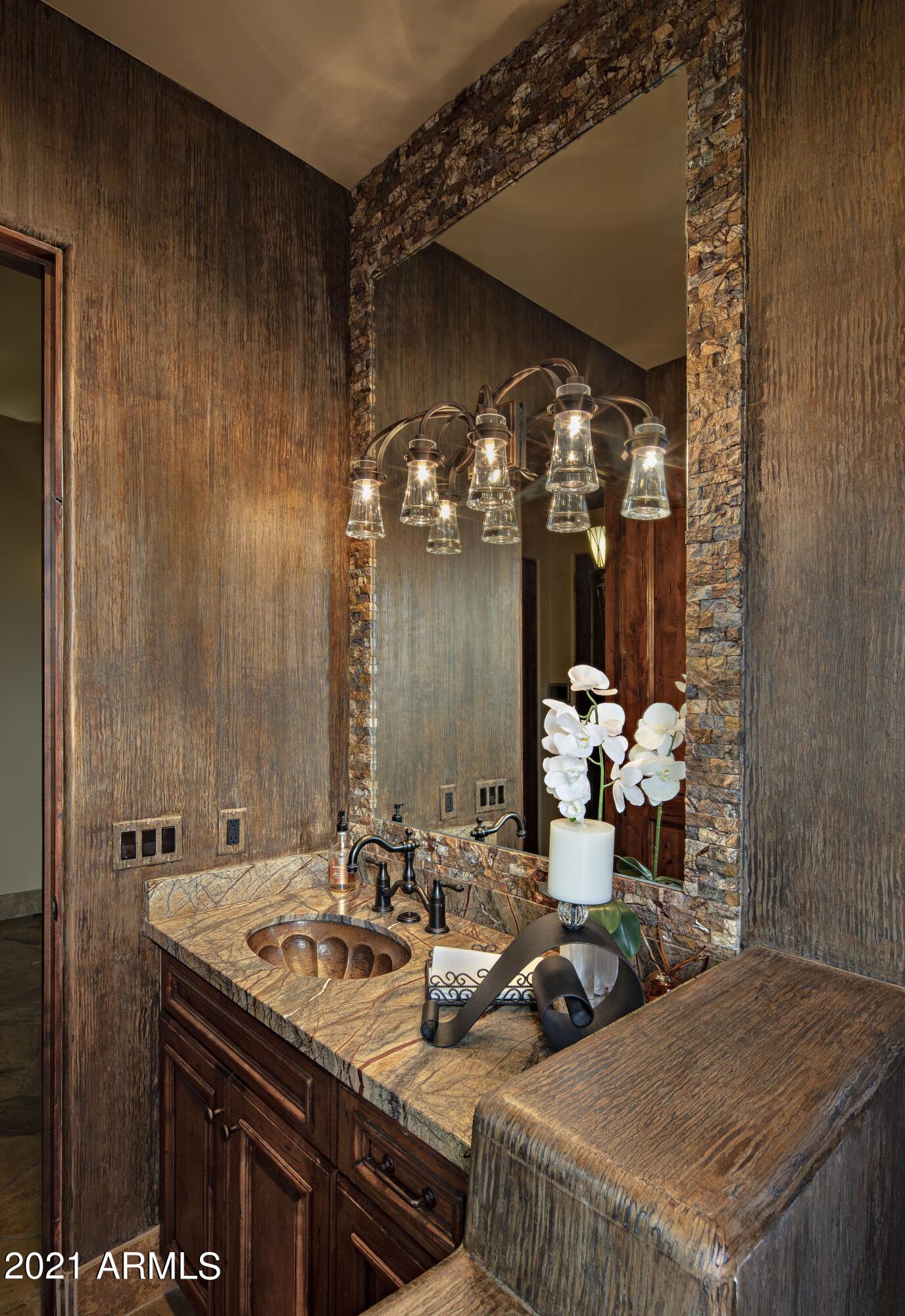 ESTANCIA - Residential