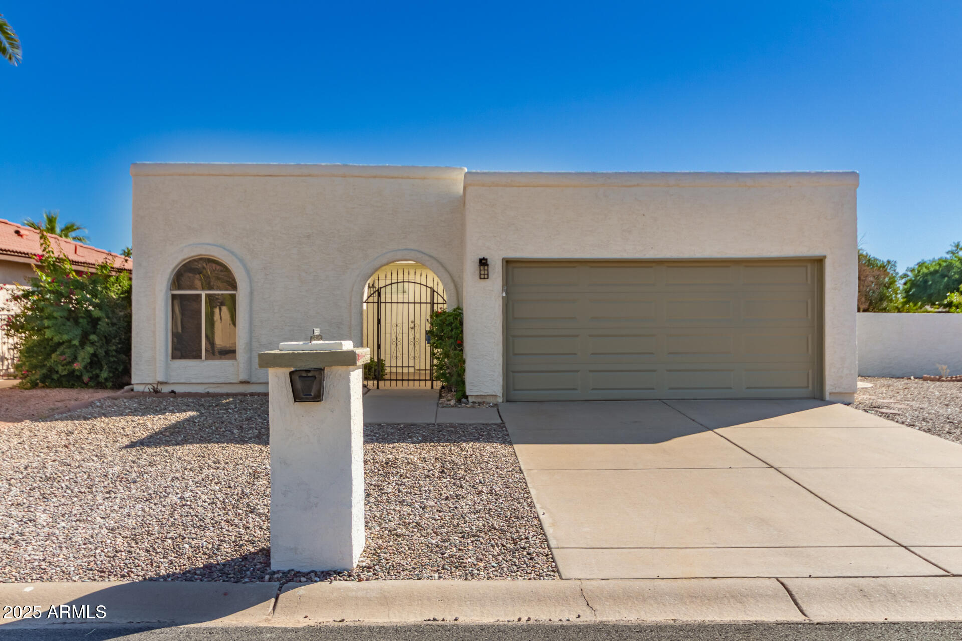 Updated and move-in ready!   You deserve all the fun in this friendly and active resort community. You are going to love ceilings that illuminate the living space, creating a welcoming ambiance.  New flooring, professionally renovated bathrooms, new toilets, paint, and white kitchen cabinets with beautiful color in quartz countertops. Plus, an open floor plan. The third bedroom is a flex room for a reading room, office, games, or wine bar area. Wonderful private corner lot location. Come, enjoy resort-style living in the beautiful Cottonwood Country Club at Sun Lakes! Sun Lakes offers an abundance of amenities: multiple clubhouses, restaurants, Community Spa, tennis and pickleball courts, fitness center, golf, walking/biking, events, and opportunities to stay social , active.