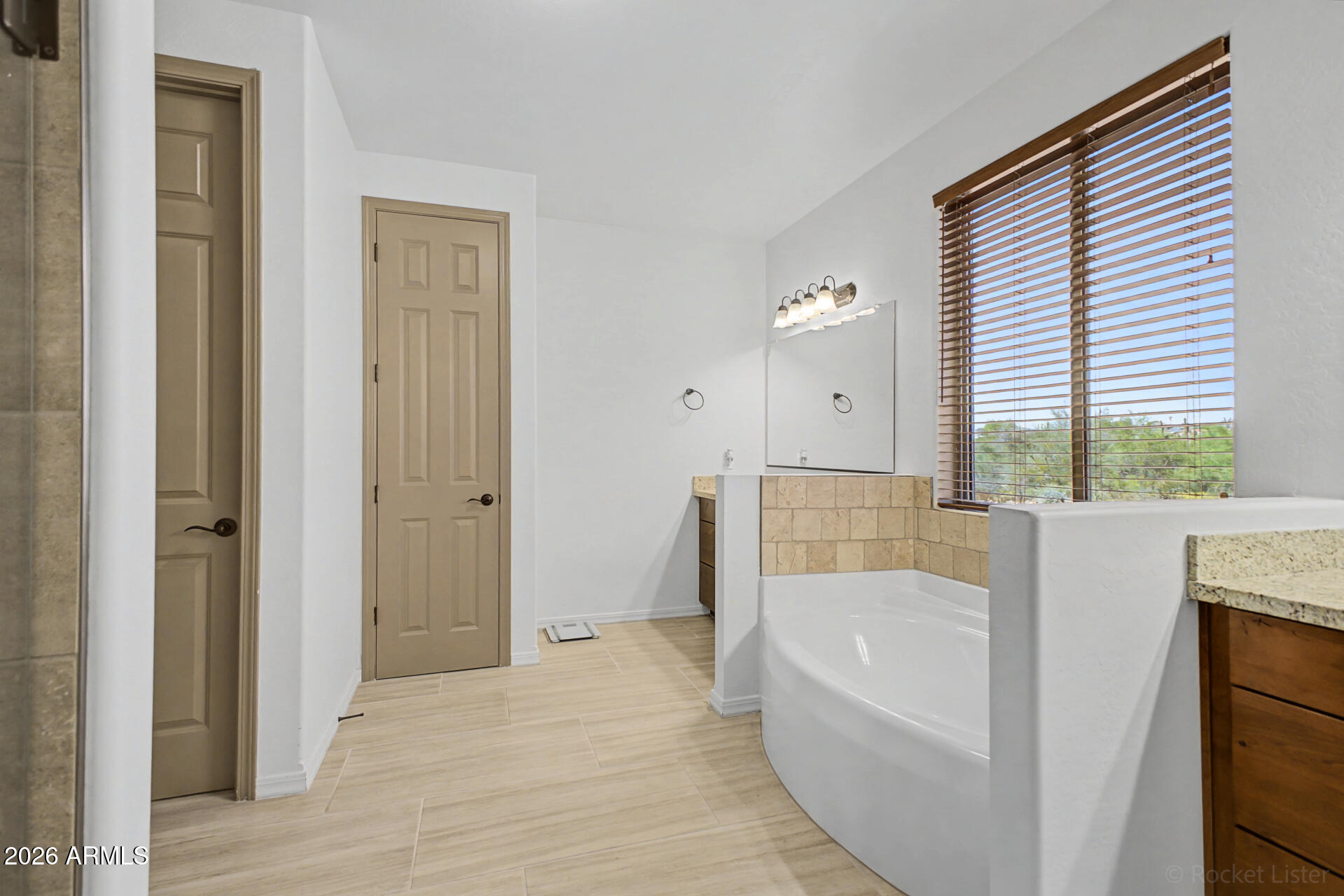 S25 T1N R8E - Residential