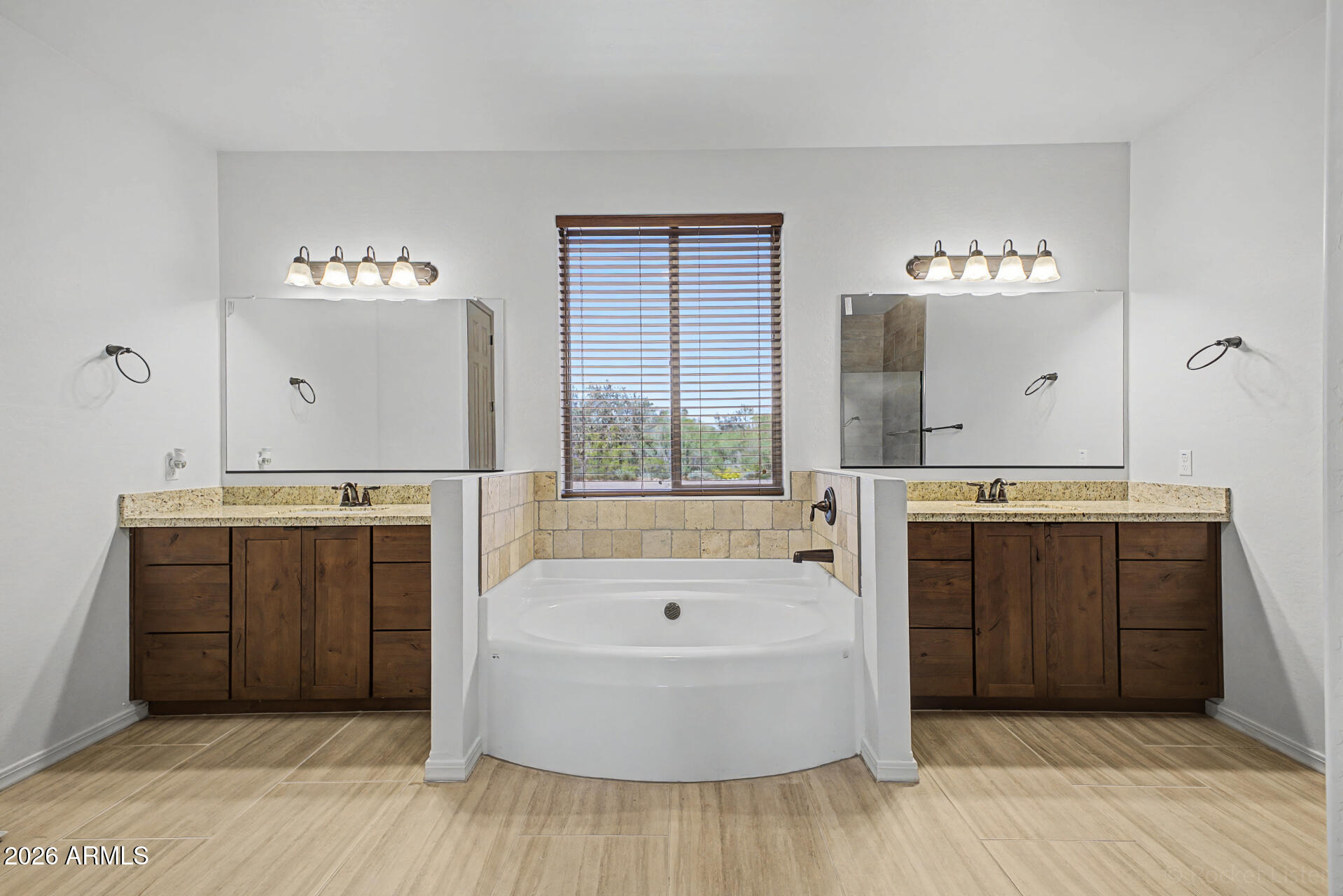 S25 T1N R8E - Residential