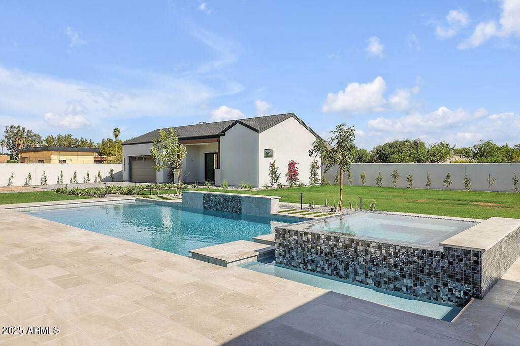SUNDOWN VISTA - Residential