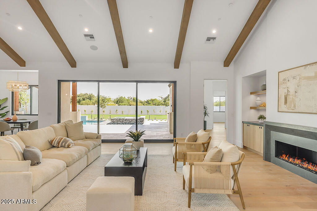 SUNDOWN VISTA - Residential