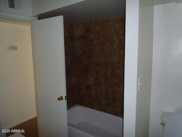 SCOTTSDALE PARKWAY TOWNHS CONDOMINIUM - Residential Lease