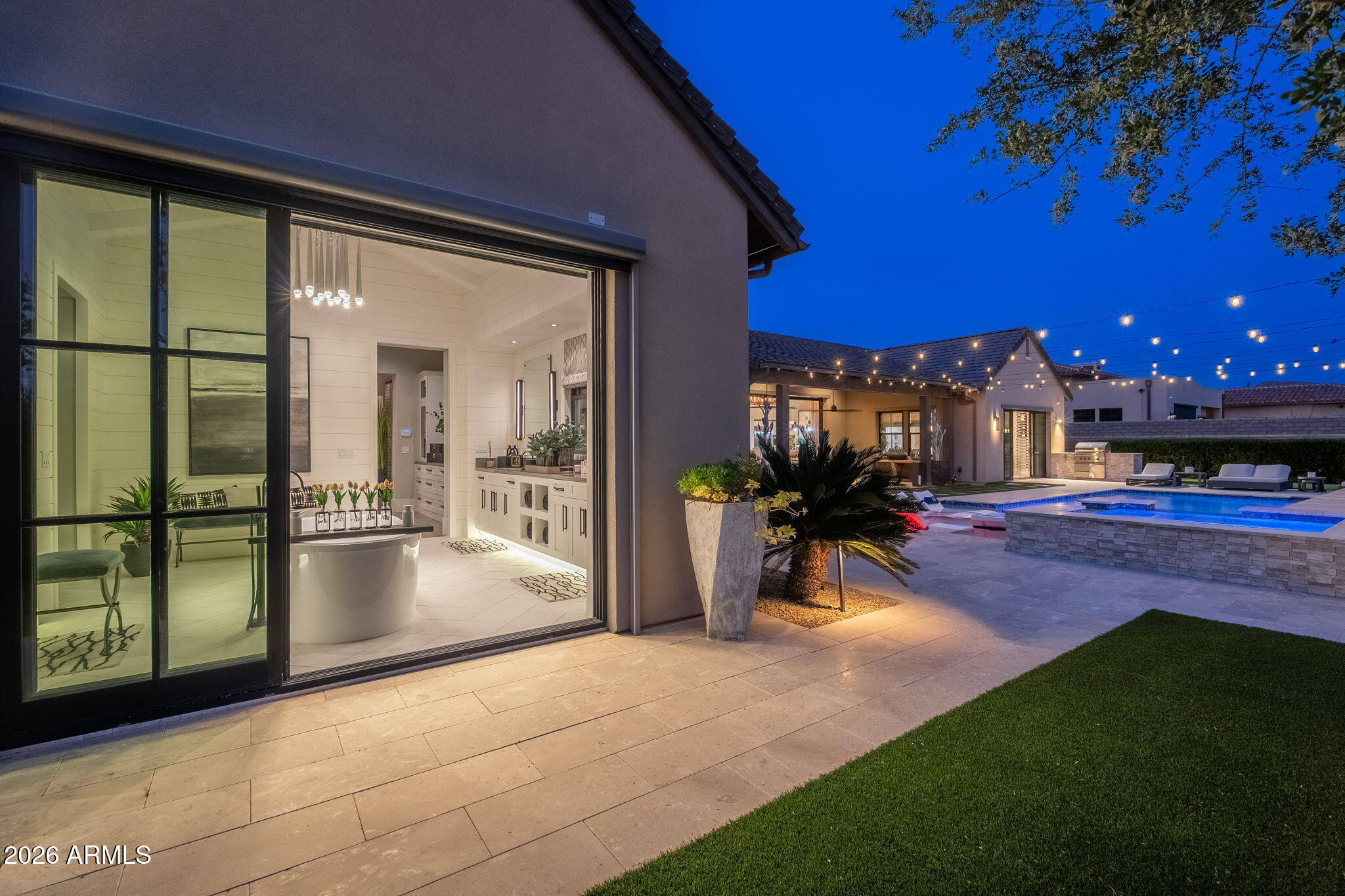 WHITE HORSE - Residential