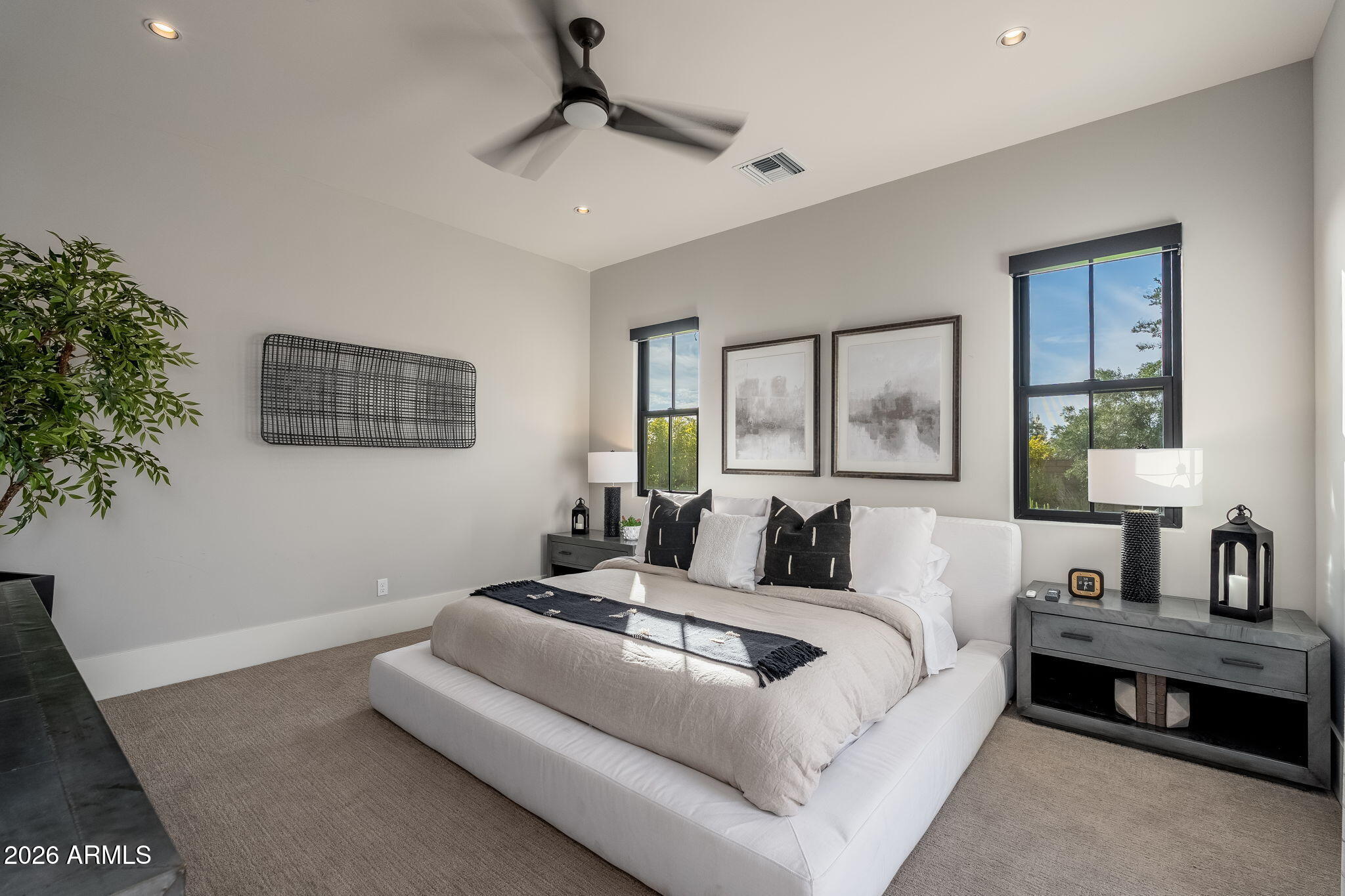 WHITE HORSE - Residential