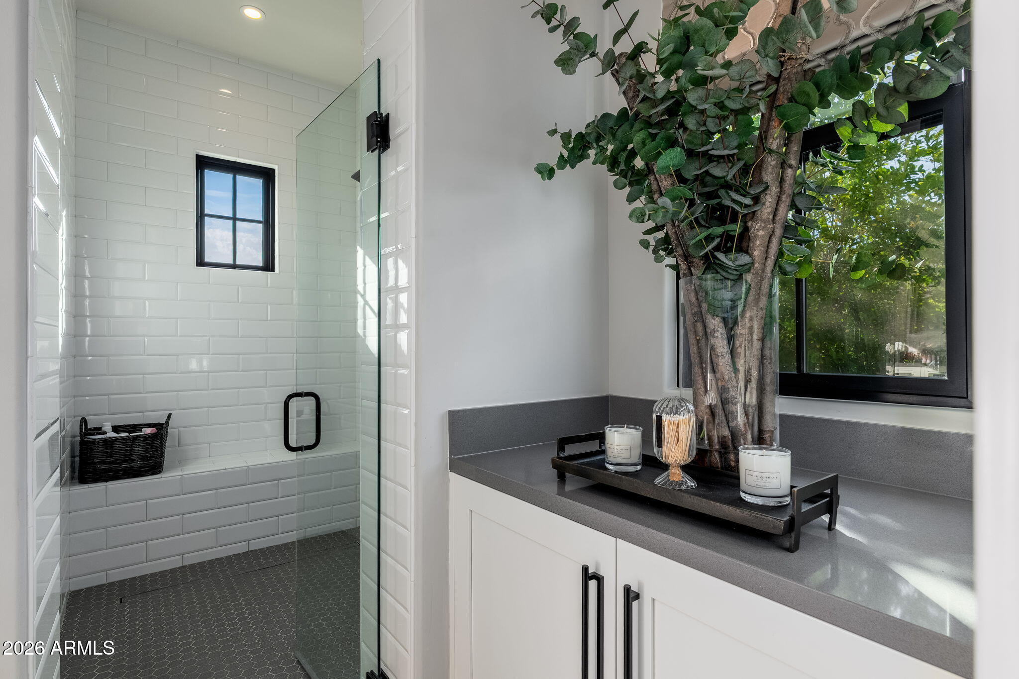 WHITE HORSE - Residential