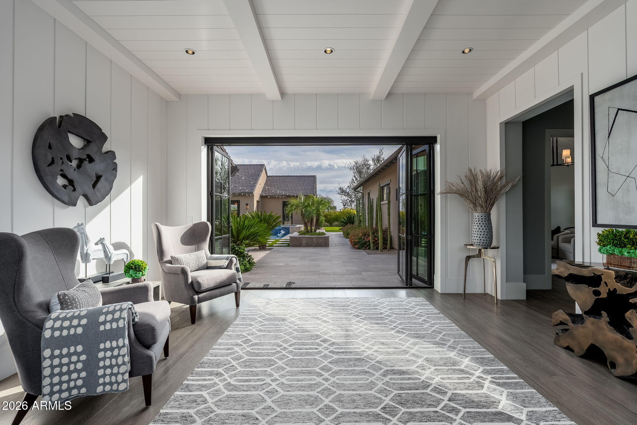 WHITE HORSE - Residential