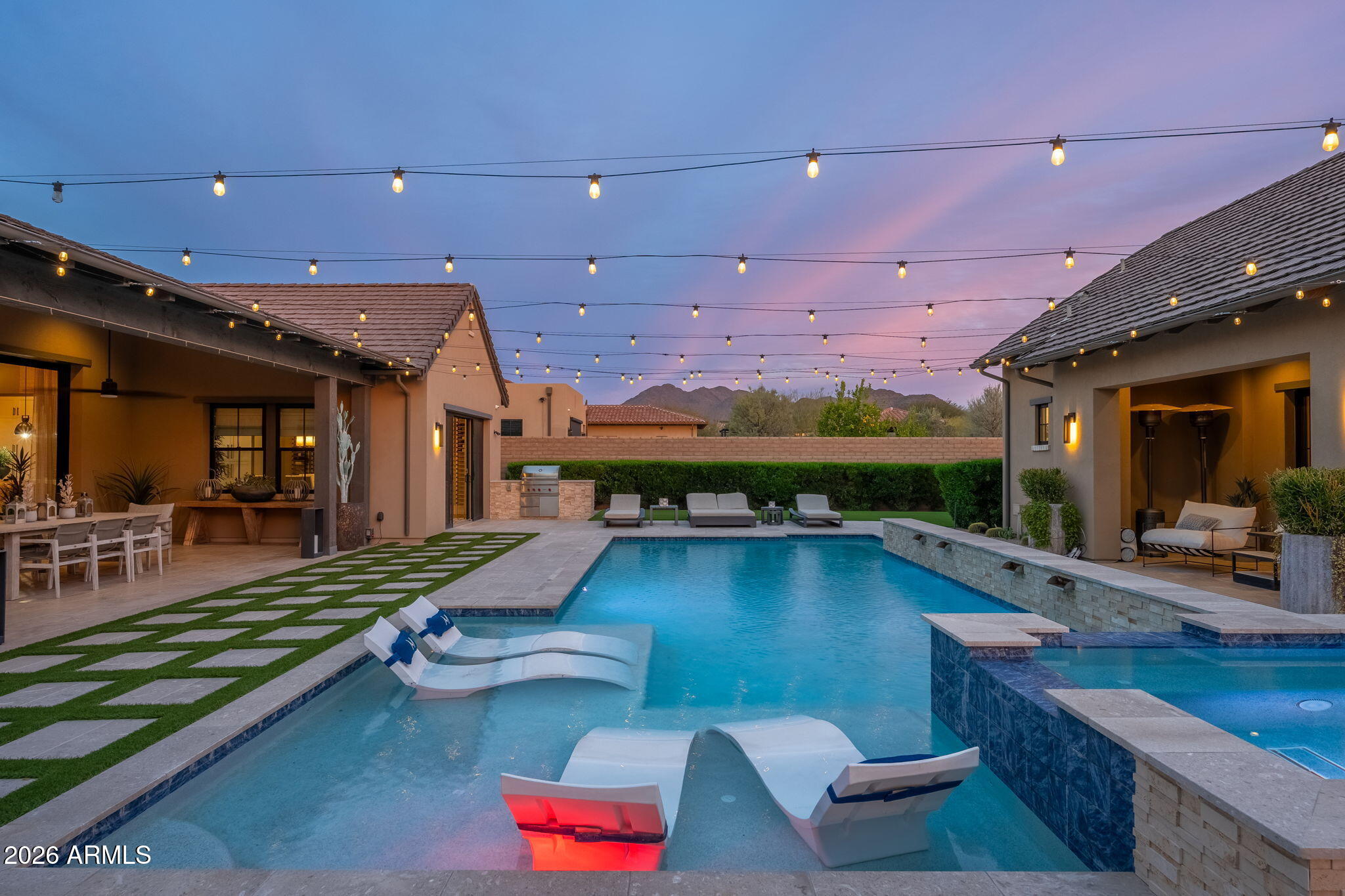 WHITE HORSE - Residential