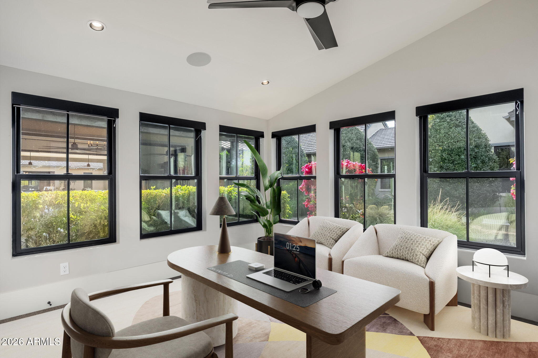 WHITE HORSE - Residential