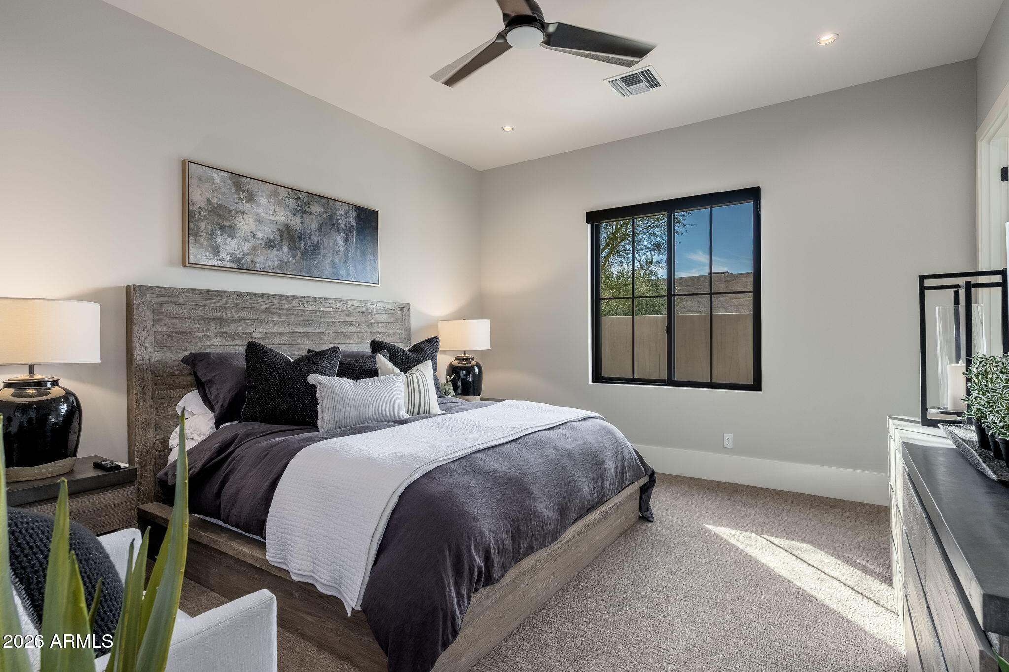 WHITE HORSE - Residential