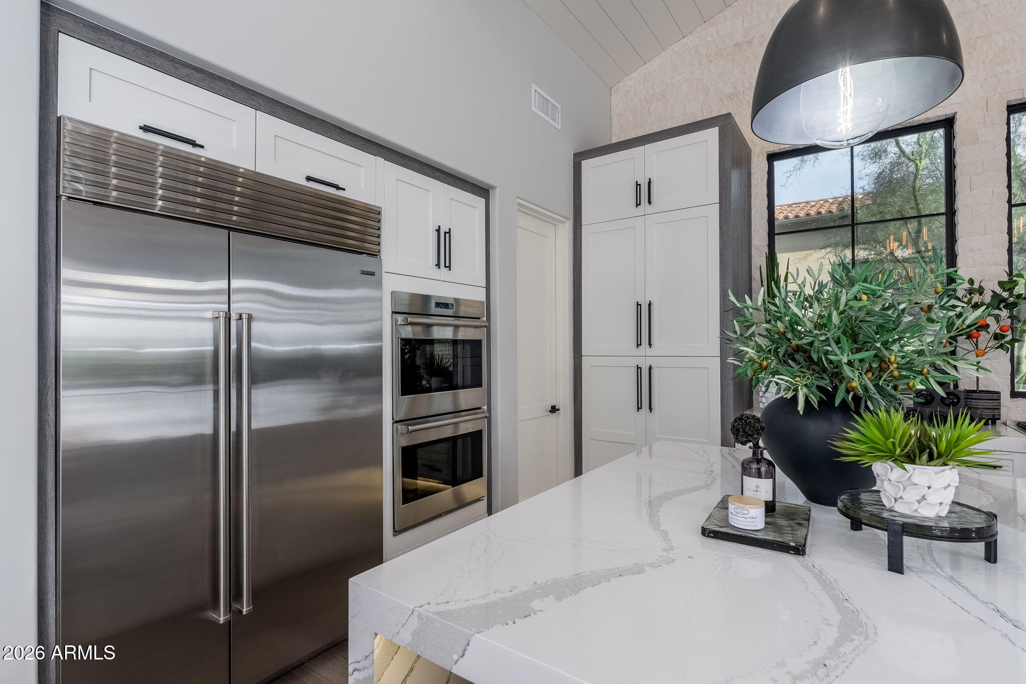 WHITE HORSE - Residential