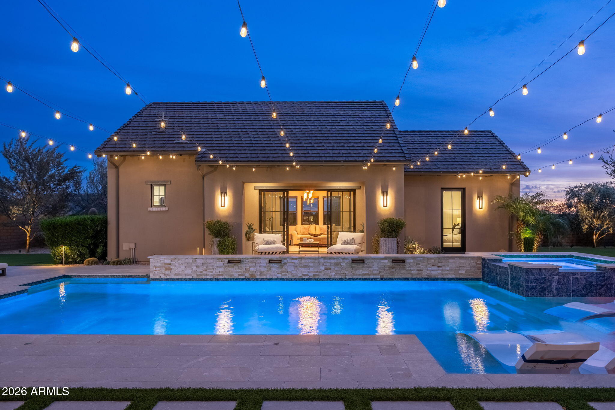 WHITE HORSE - Residential