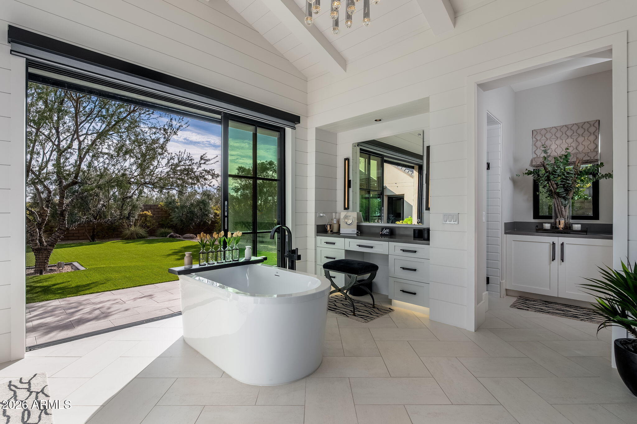 WHITE HORSE - Residential