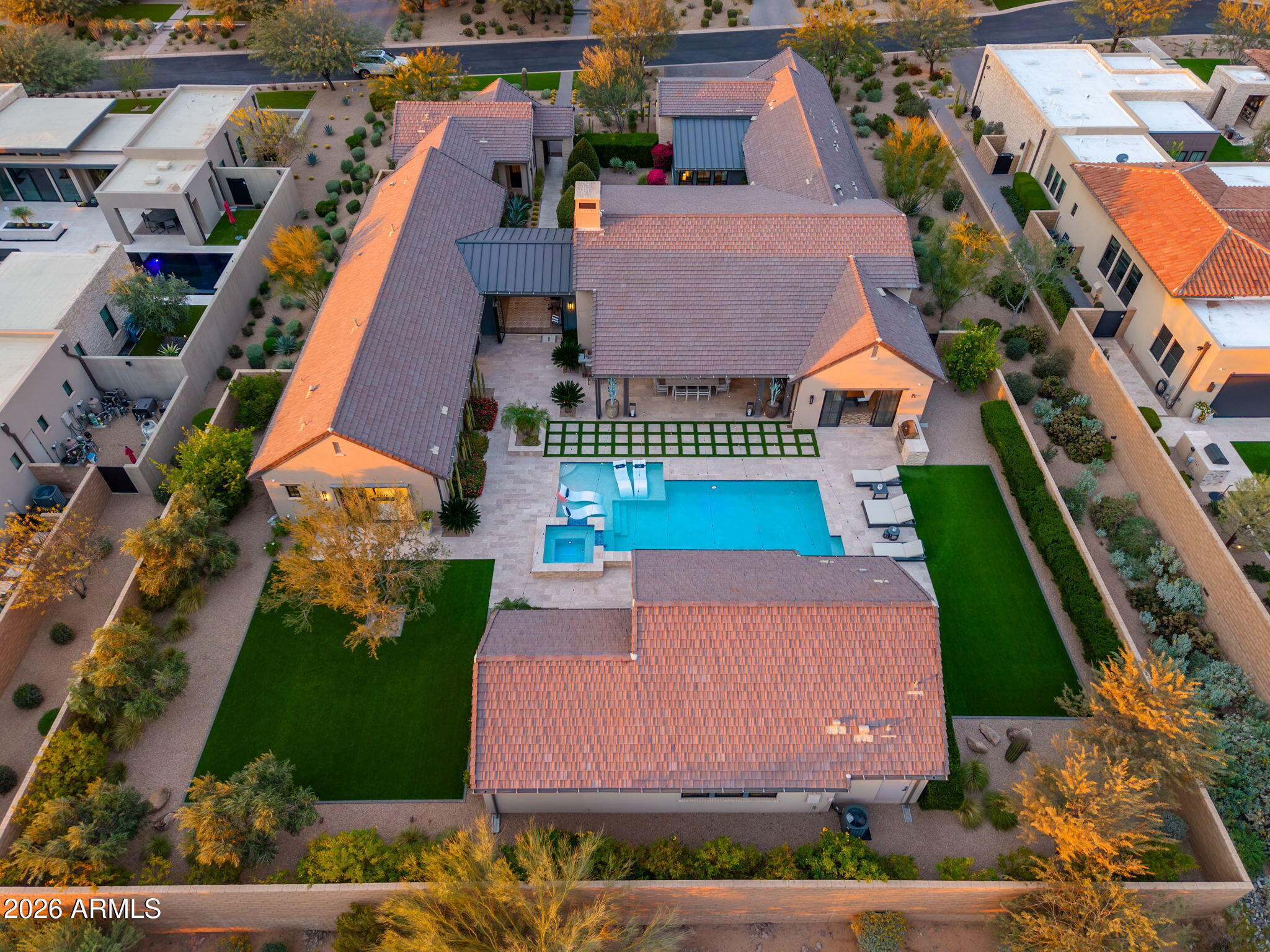 WHITE HORSE - Residential