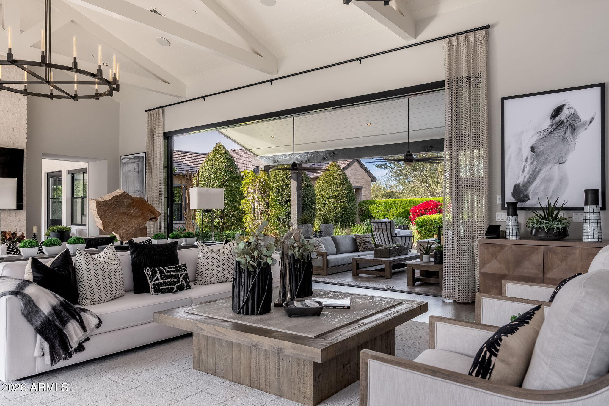 WHITE HORSE - Residential