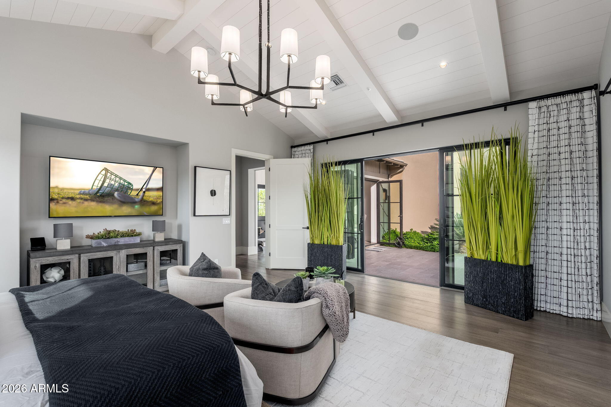 WHITE HORSE - Residential