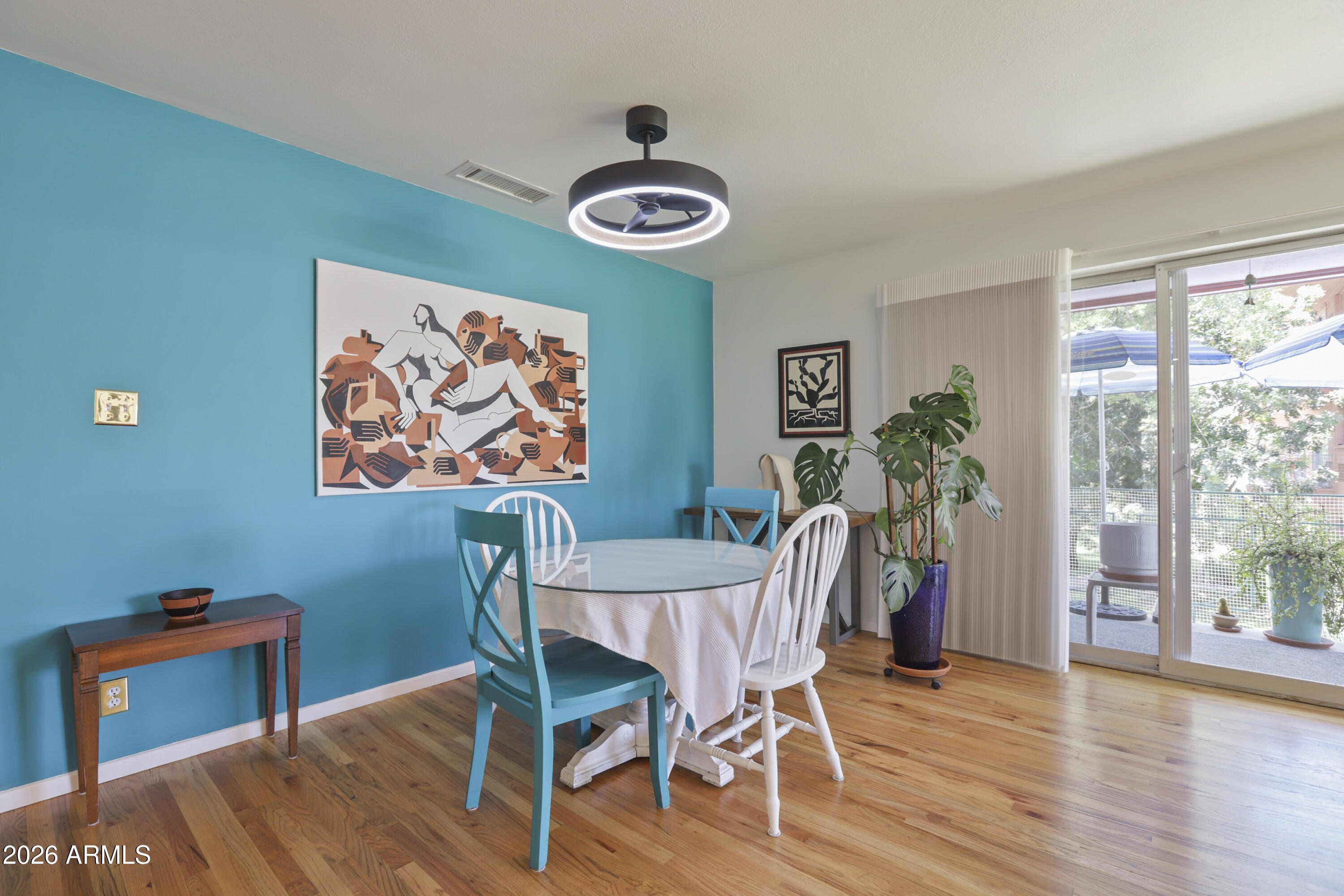 LOS OLIVOS 1-6 9-11 17-19 23 24 26 - Residential