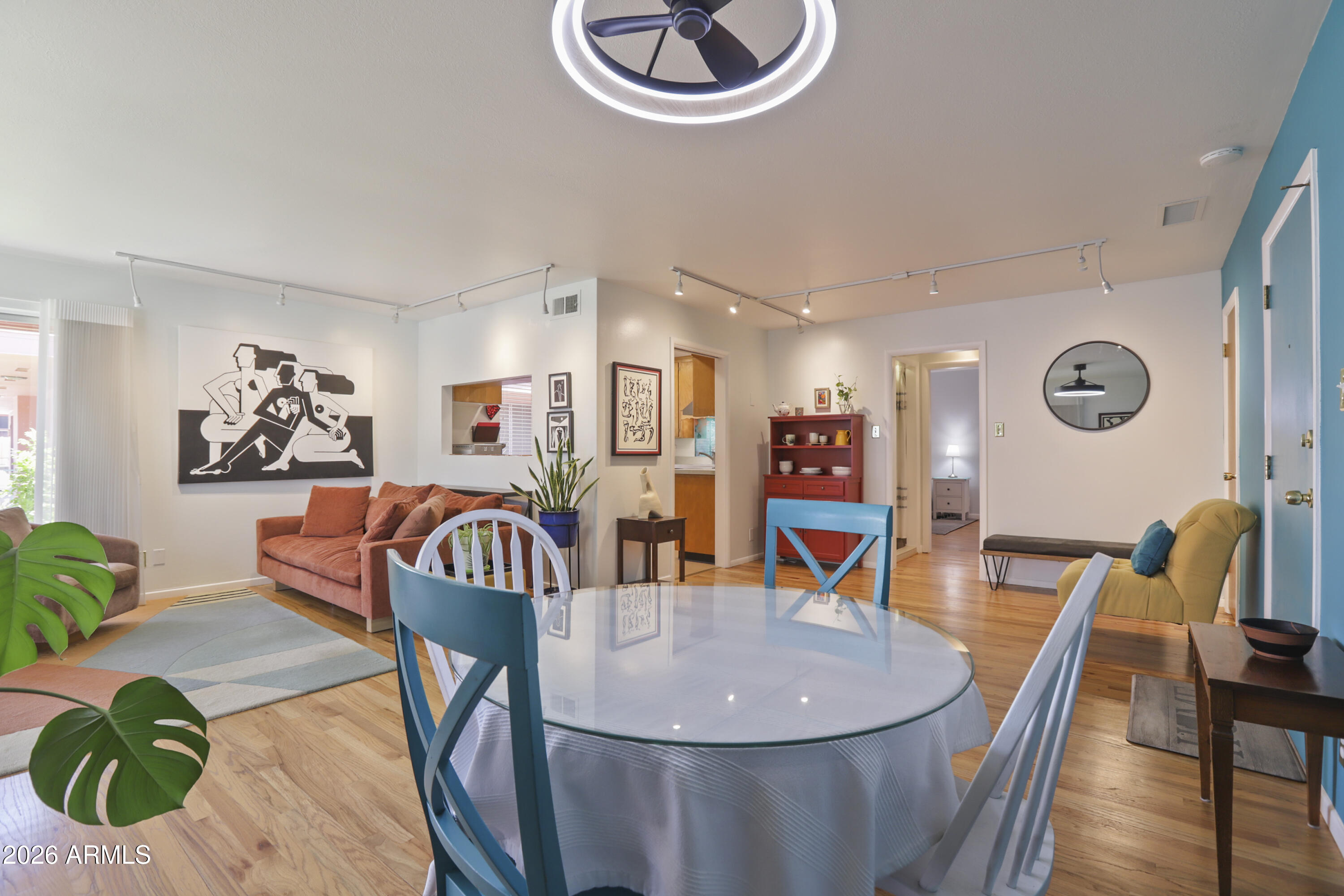 LOS OLIVOS 1-6 9-11 17-19 23 24 26 - Residential