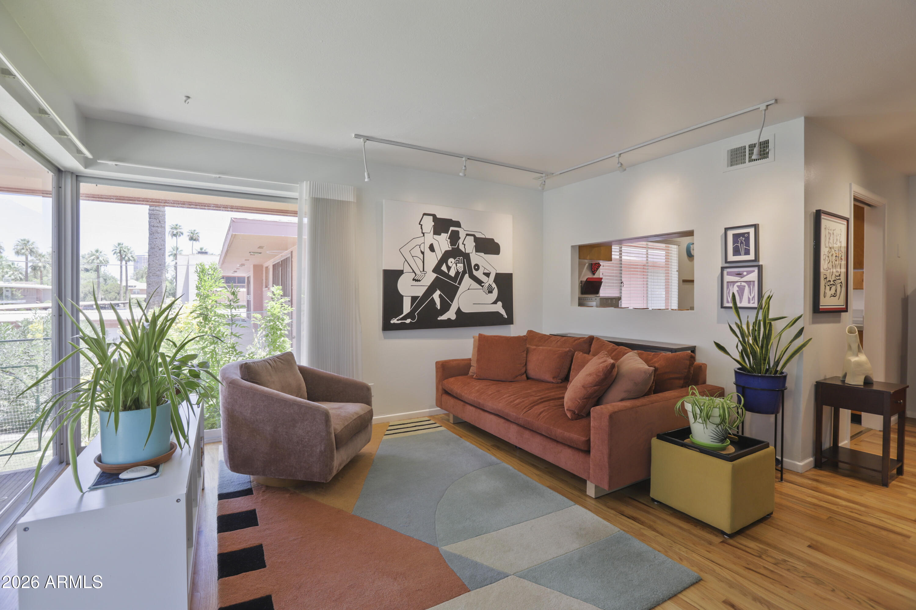 LOS OLIVOS 1-6 9-11 17-19 23 24 26 - Residential