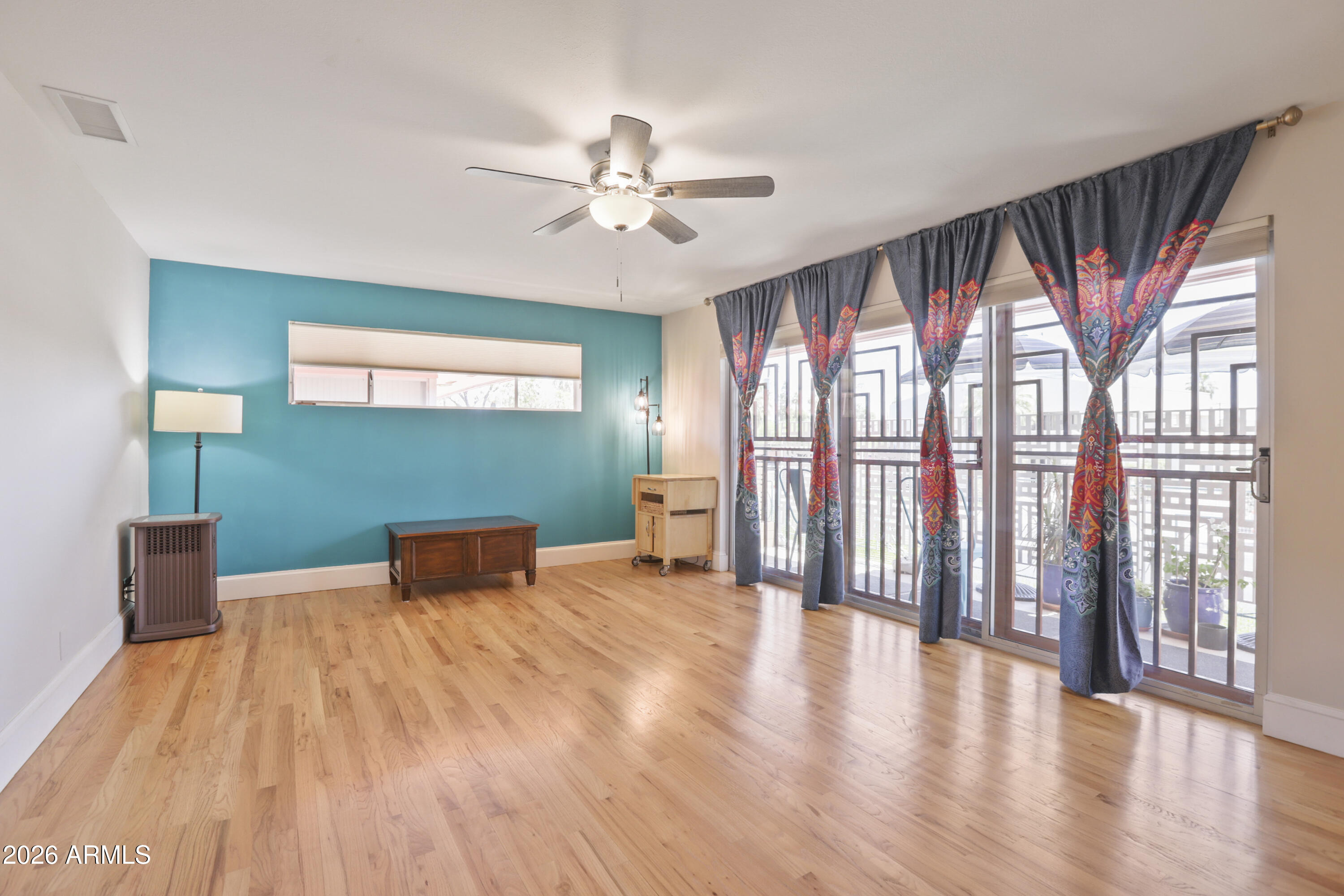 LOS OLIVOS 1-6 9-11 17-19 23 24 26 - Residential