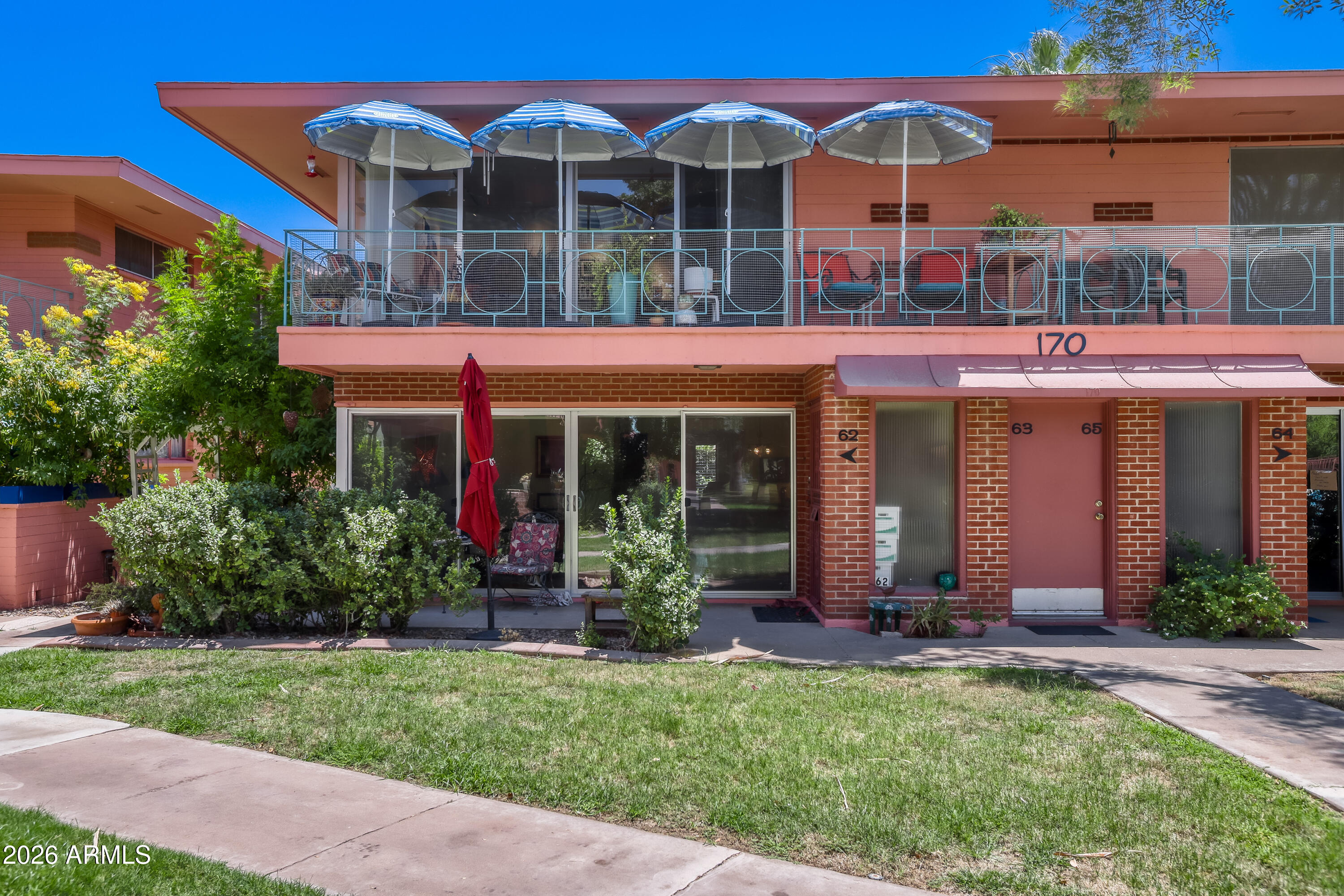 LOS OLIVOS 1-6 9-11 17-19 23 24 26 - Residential