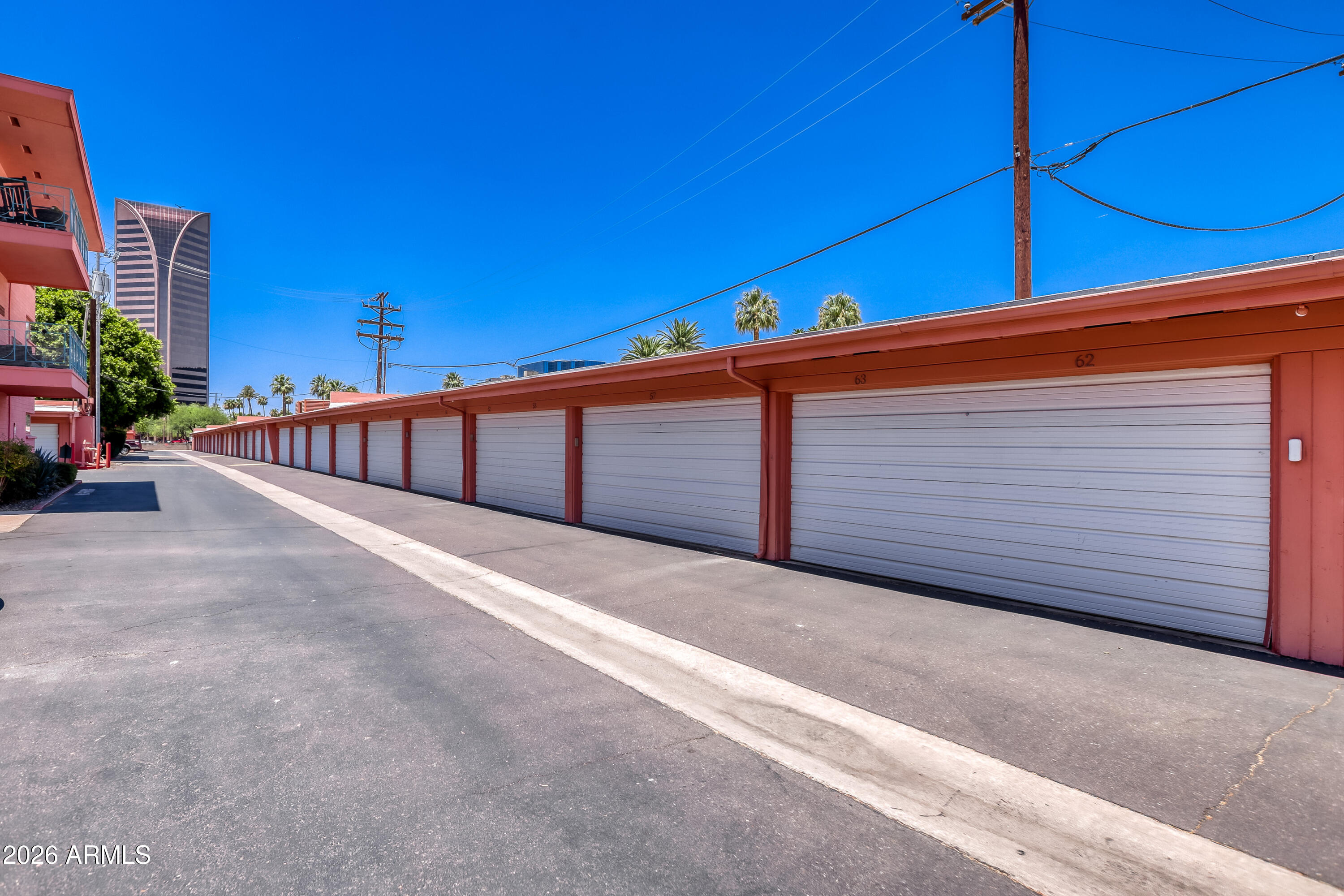 LOS OLIVOS 1-6 9-11 17-19 23 24 26 - Residential