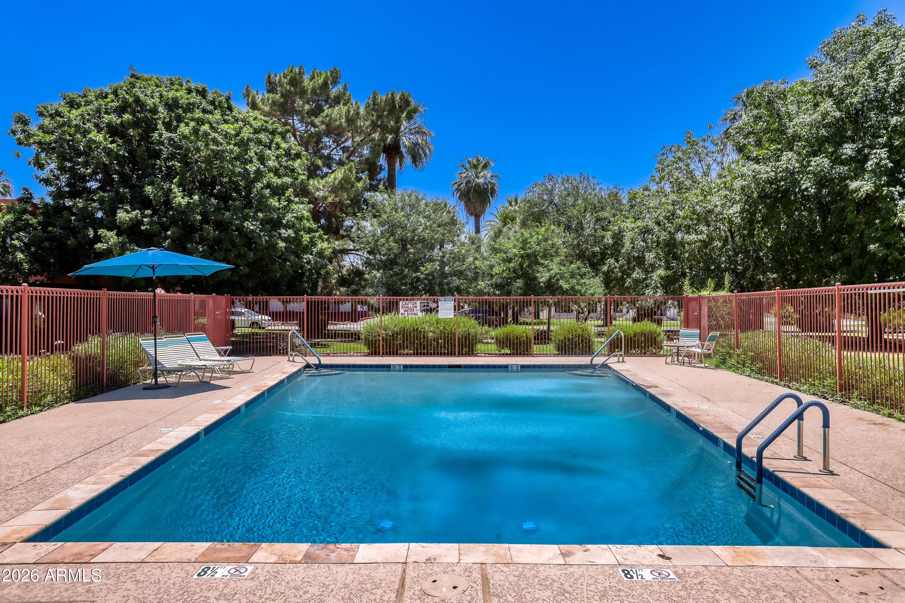 LOS OLIVOS 1-6 9-11 17-19 23 24 26 - Residential