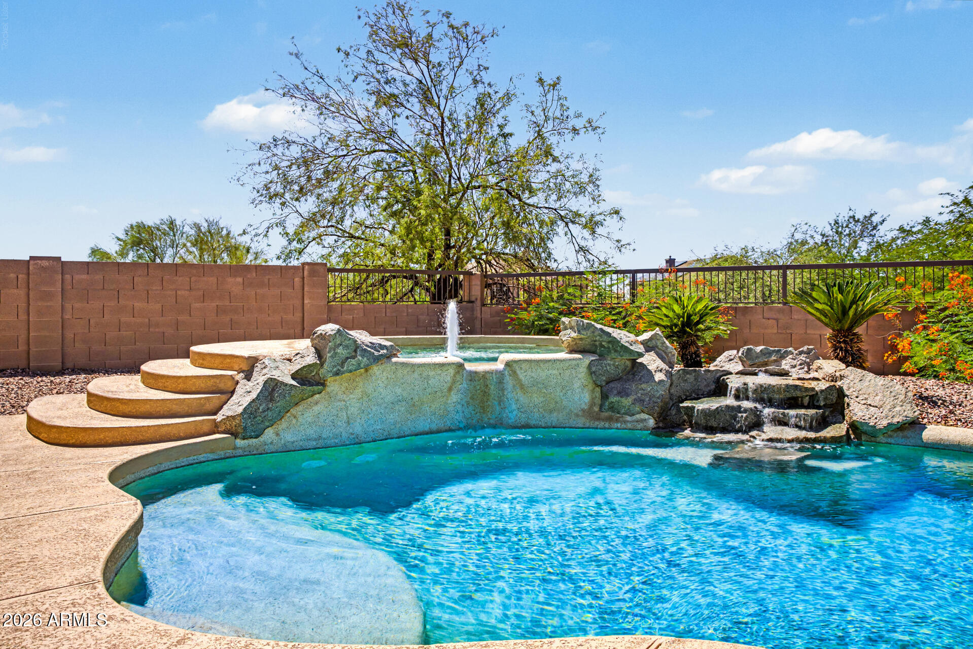 LAS SENDAS - Residential