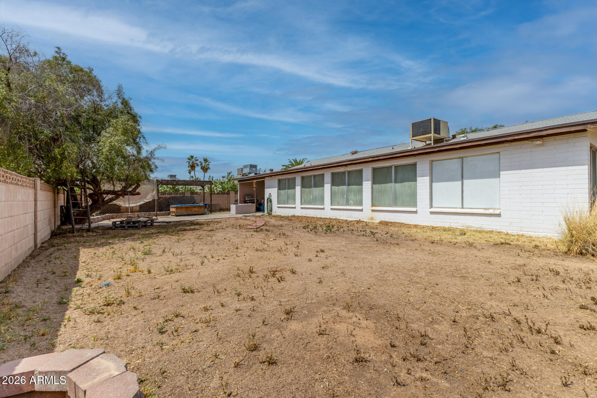 COUNTRY MEADOWS - Residential