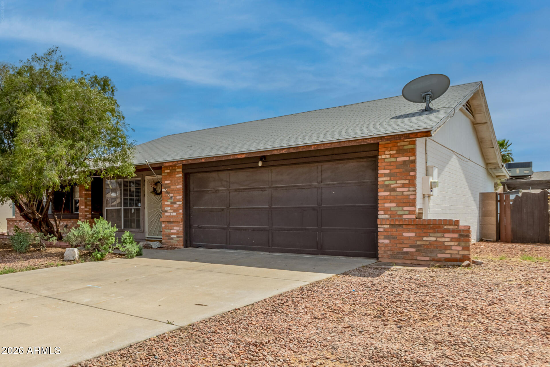 COUNTRY MEADOWS - Residential