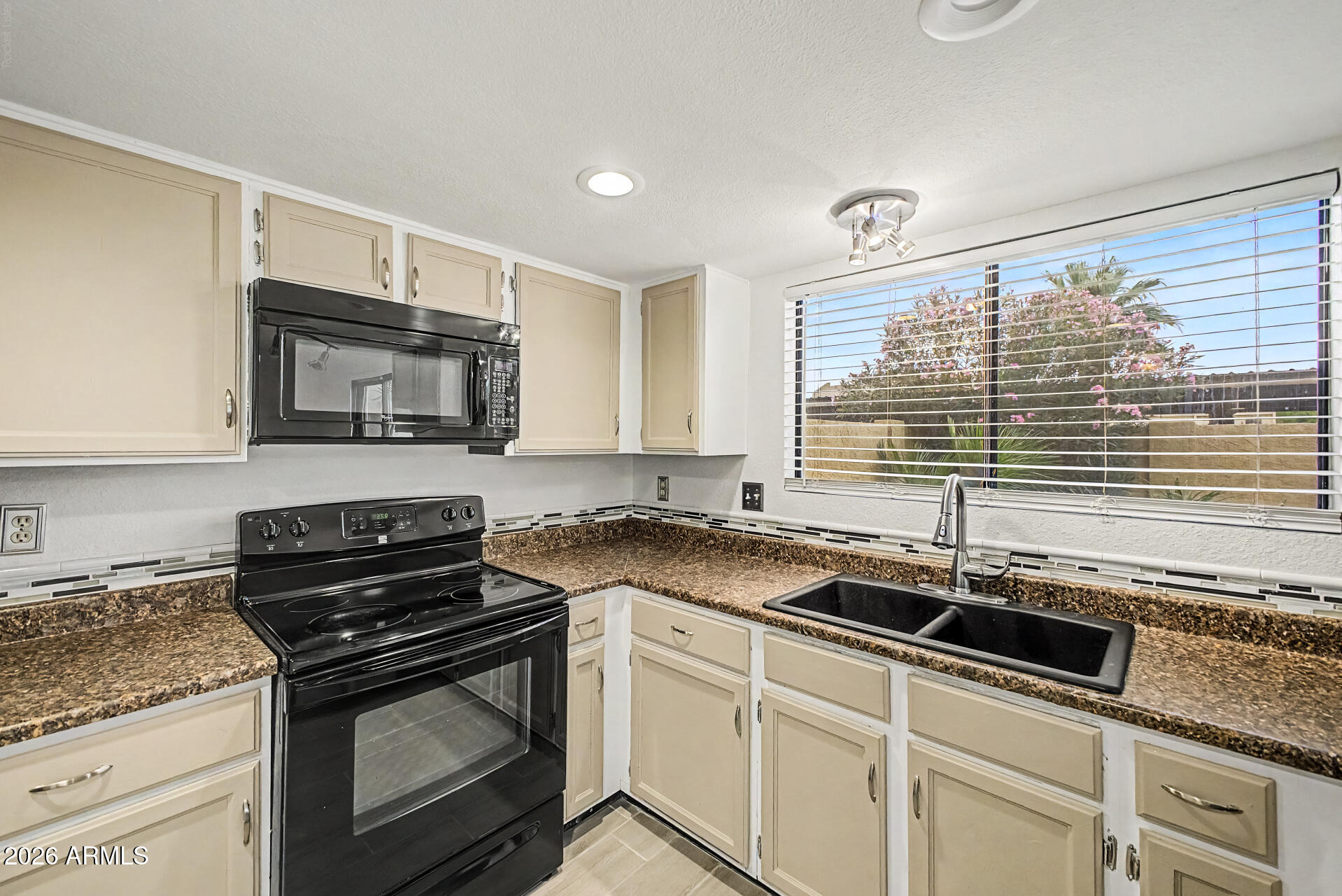 NORTHERN MANOR WEST 2 - Residential