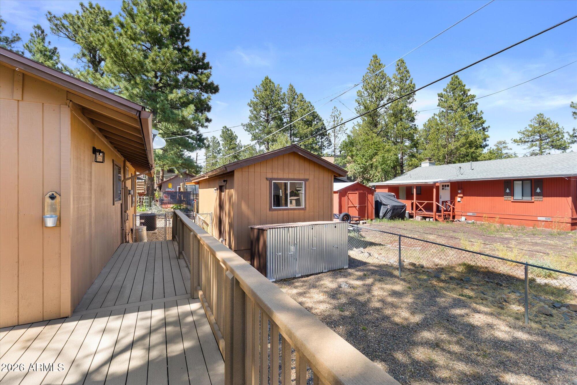 PINEWOOD 3 - Residential