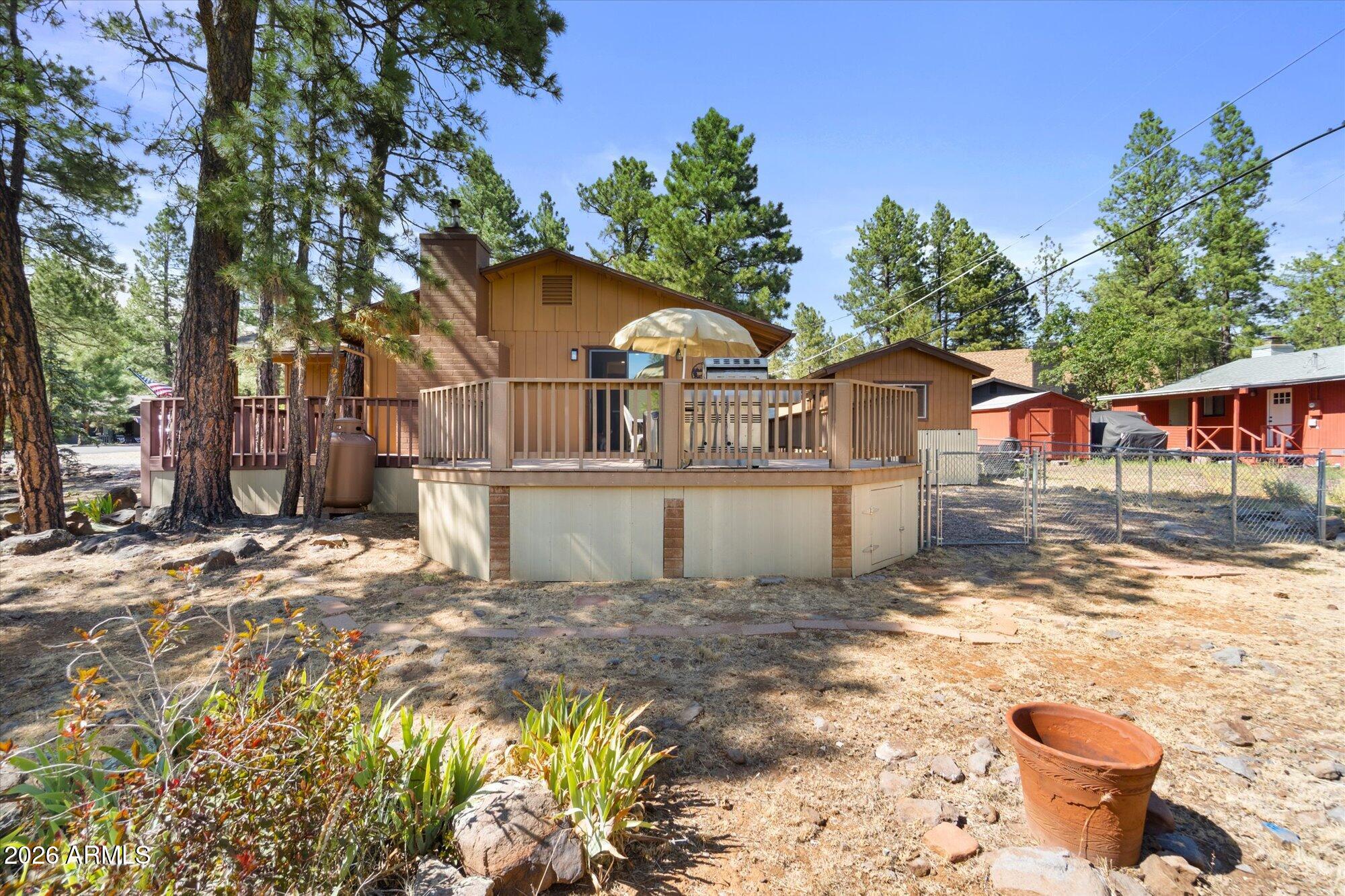 PINEWOOD 3 - Residential
