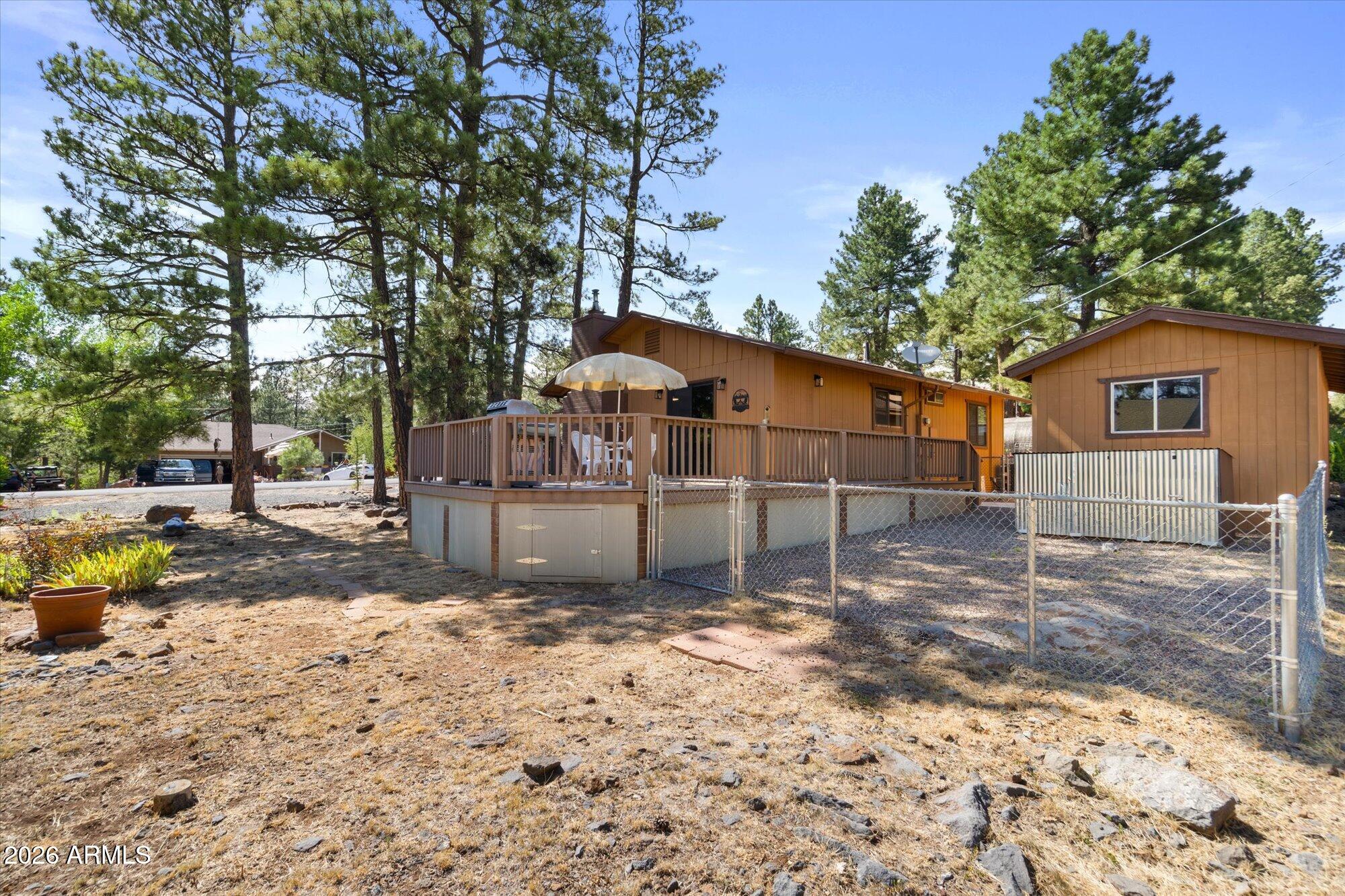 PINEWOOD 3 - Residential