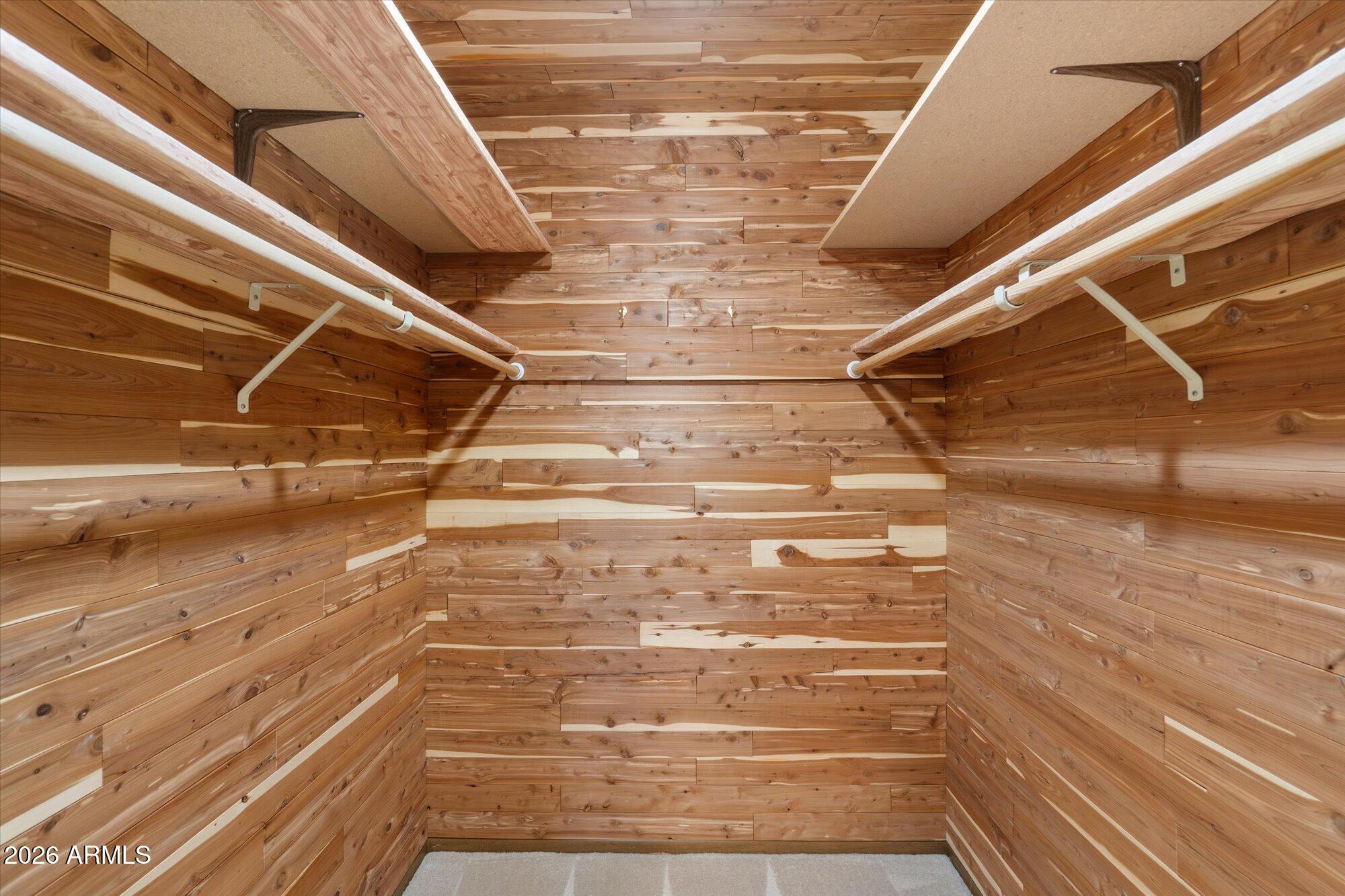 PINEWOOD 3 - Residential