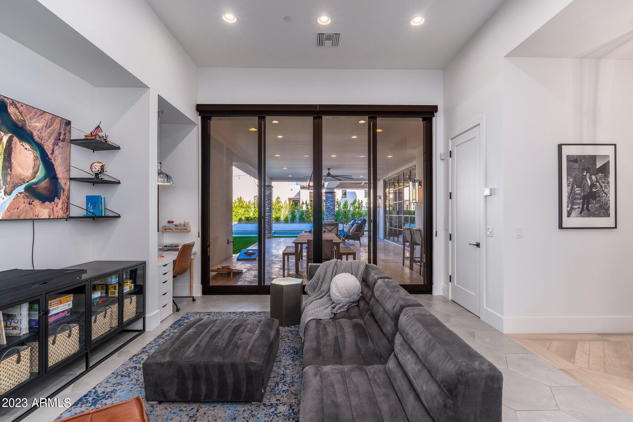 STELLAR AIRPARK ESTATES 2 - Residential
