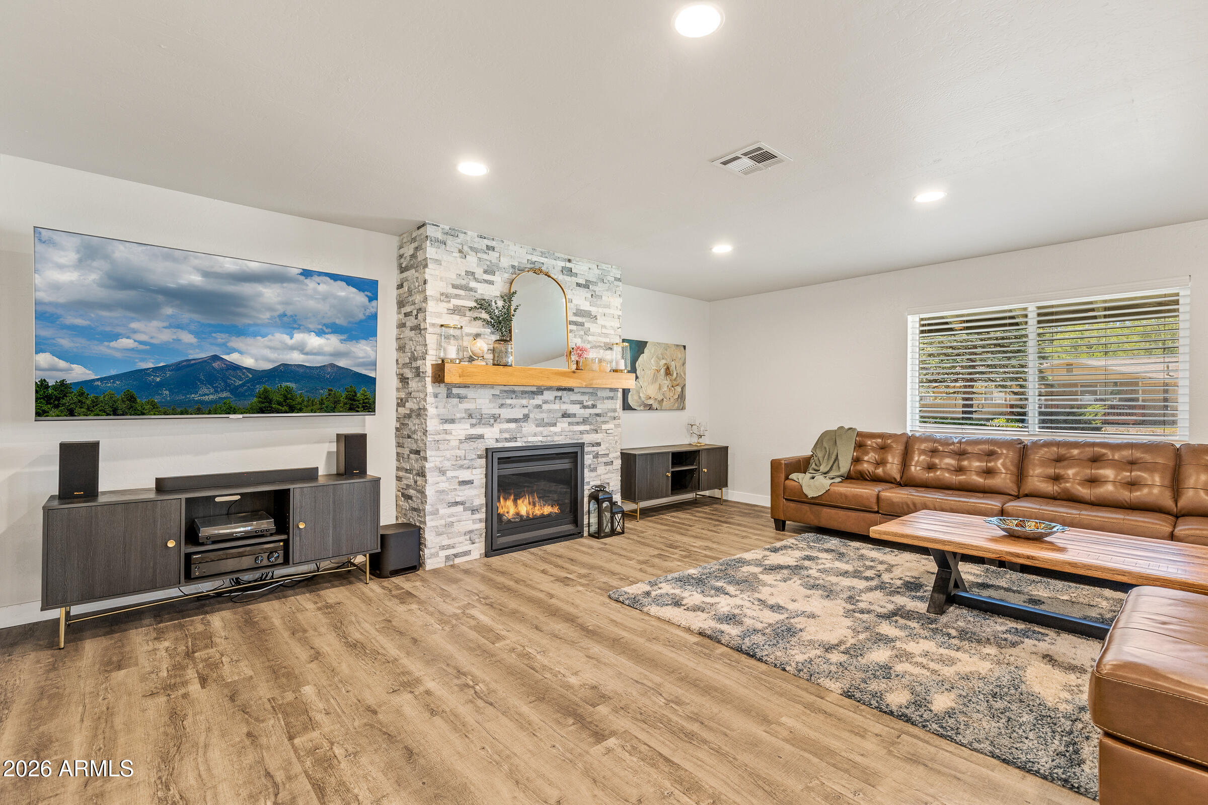 OAK WOOD 1 - Residential