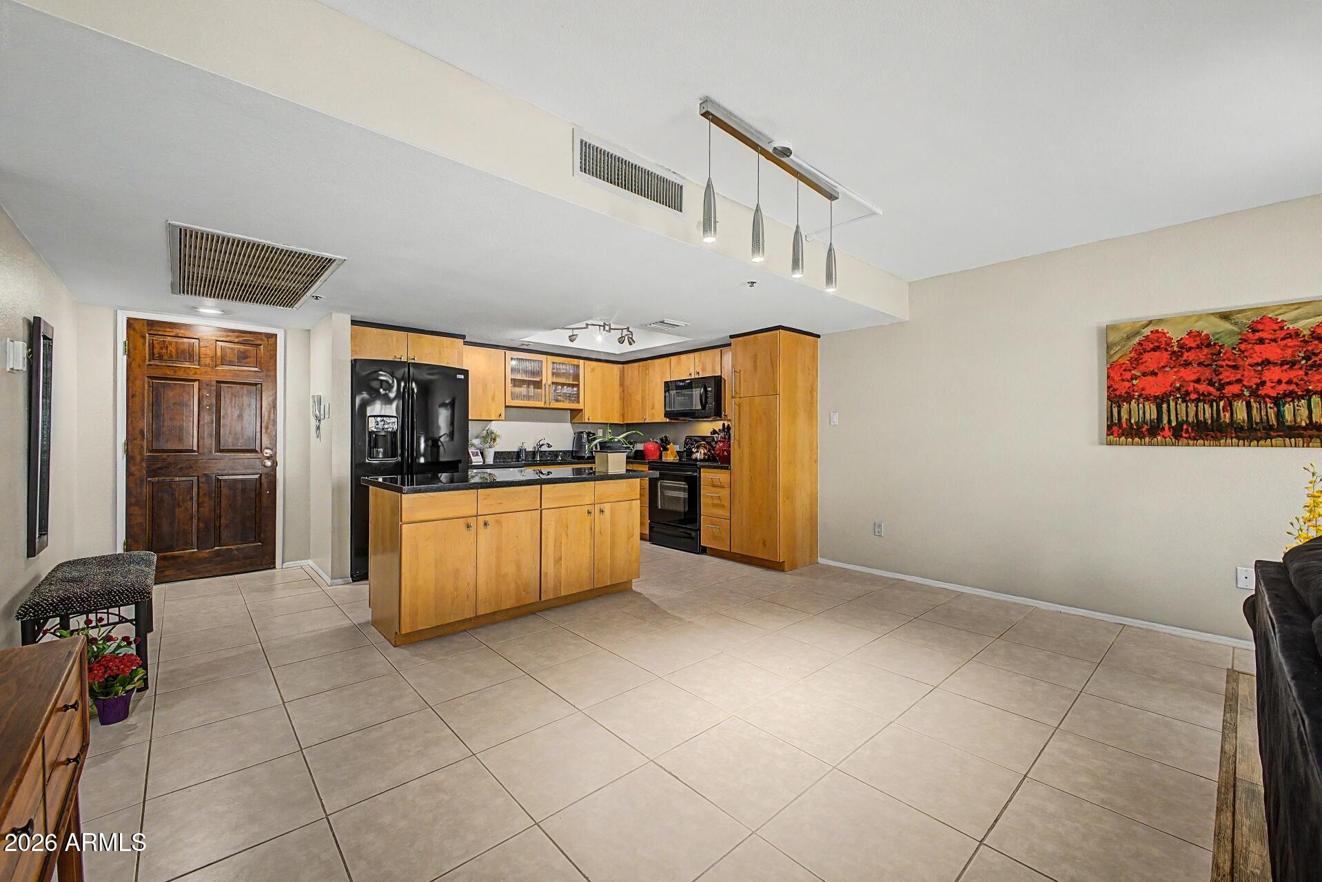 SCOTTSDALE SHADOWS 6 UNITS A101-A112 A201-A212 - Residential