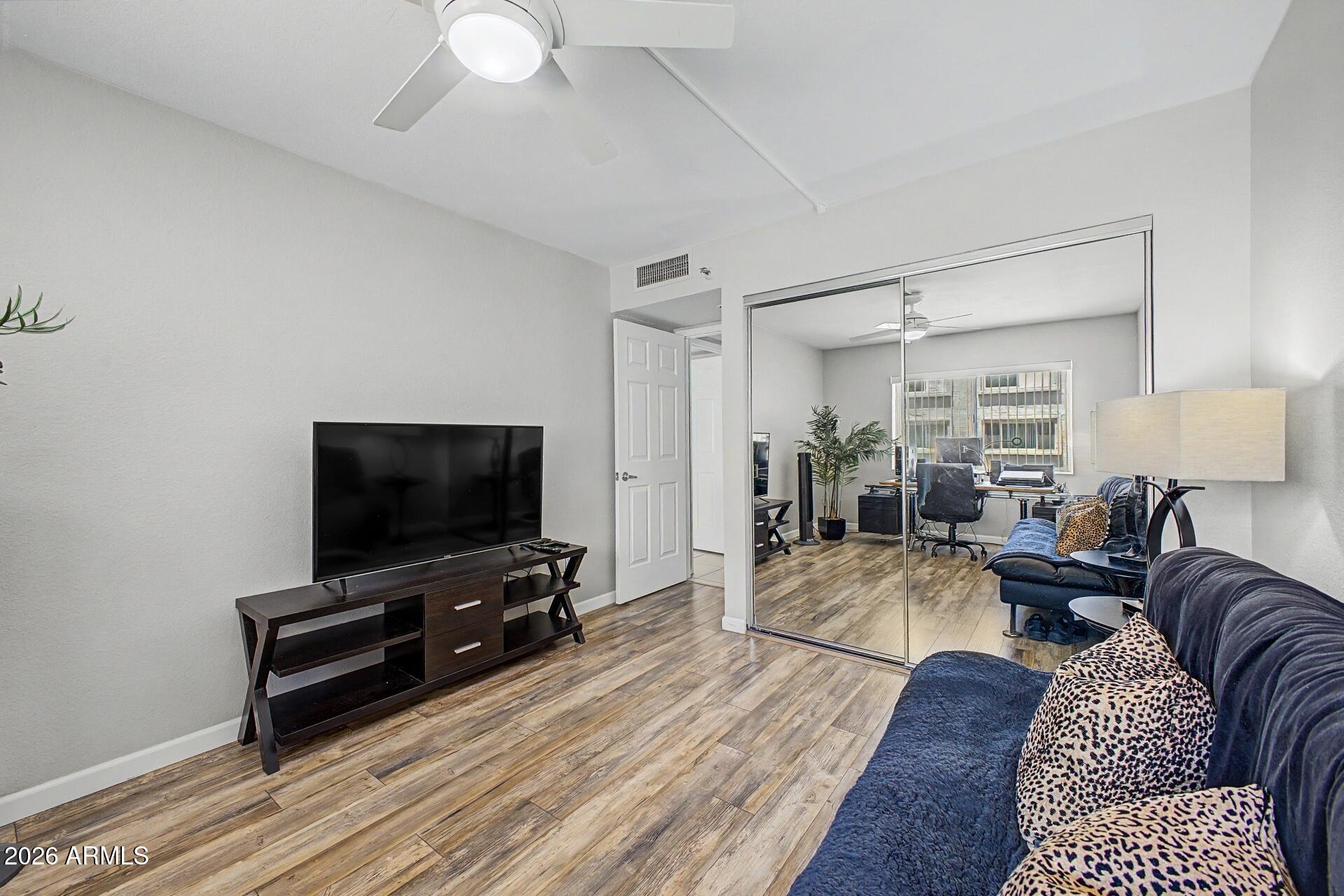 SCOTTSDALE SHADOWS 6 UNITS A101-A112 A201-A212 - Residential