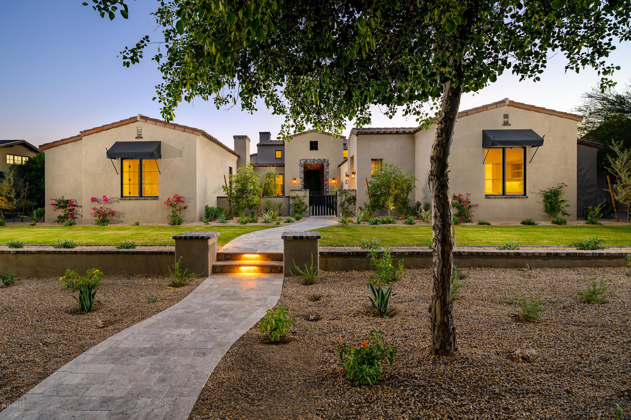 The Arcadia neighborhood in Silverleaf is one of the most sought after areas in the Valley -and single story and new is difficult to find.  This Calvis Wyant home, 5,041 square foot, 4 bed/4.5 bath and beautifully finished is just what you'd expect.  Located on one of two neighborhood parks, with all the nearby construction complete, this home is the perfect balance between lock-and-leave and family retreat. This is a home you truly do not want to miss.