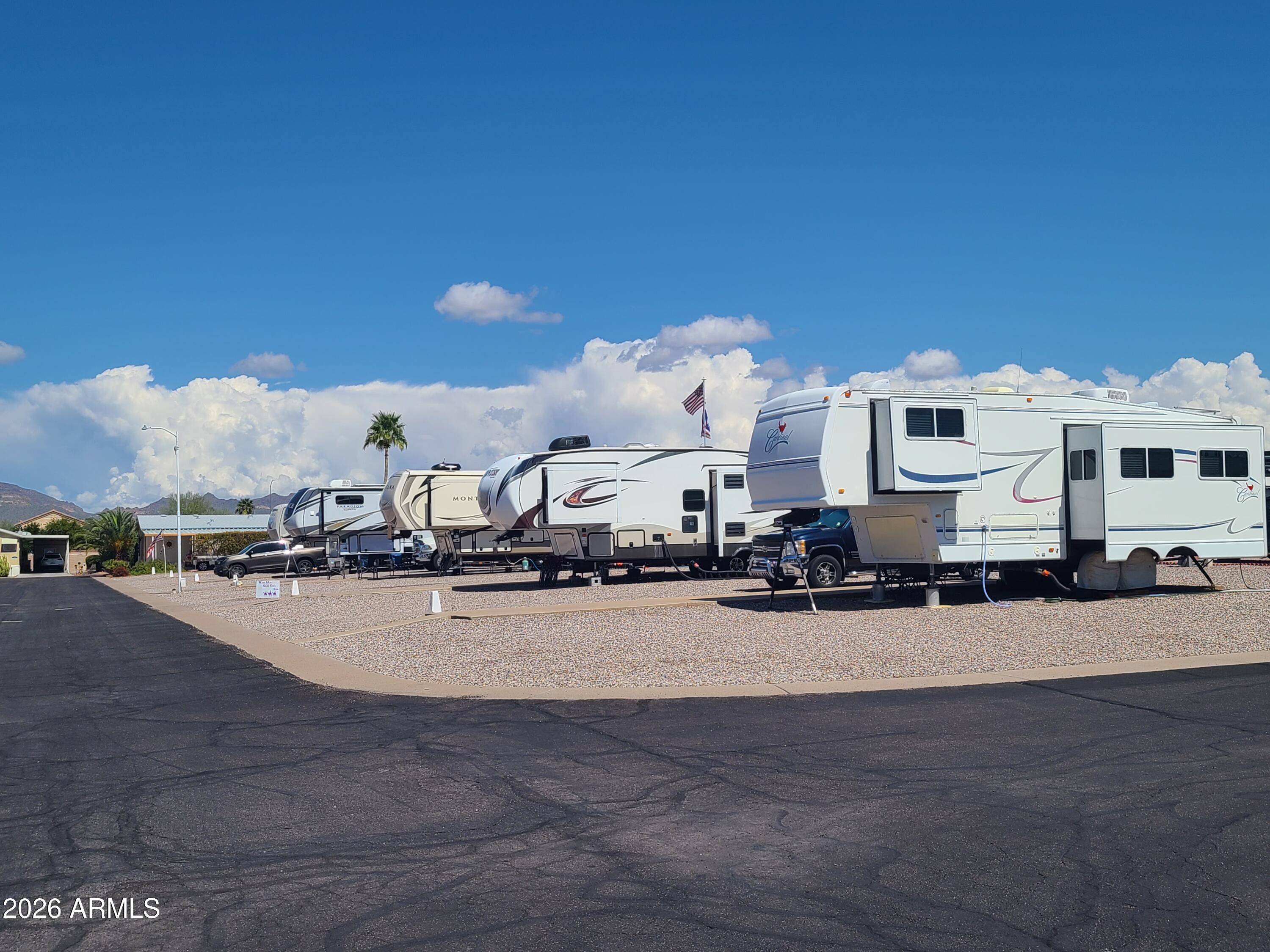 Superstition Buttes Moblie Home Park - Residential