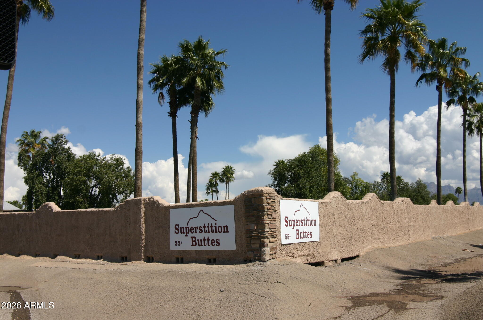 Superstition Buttes Moblie Home Park - Residential