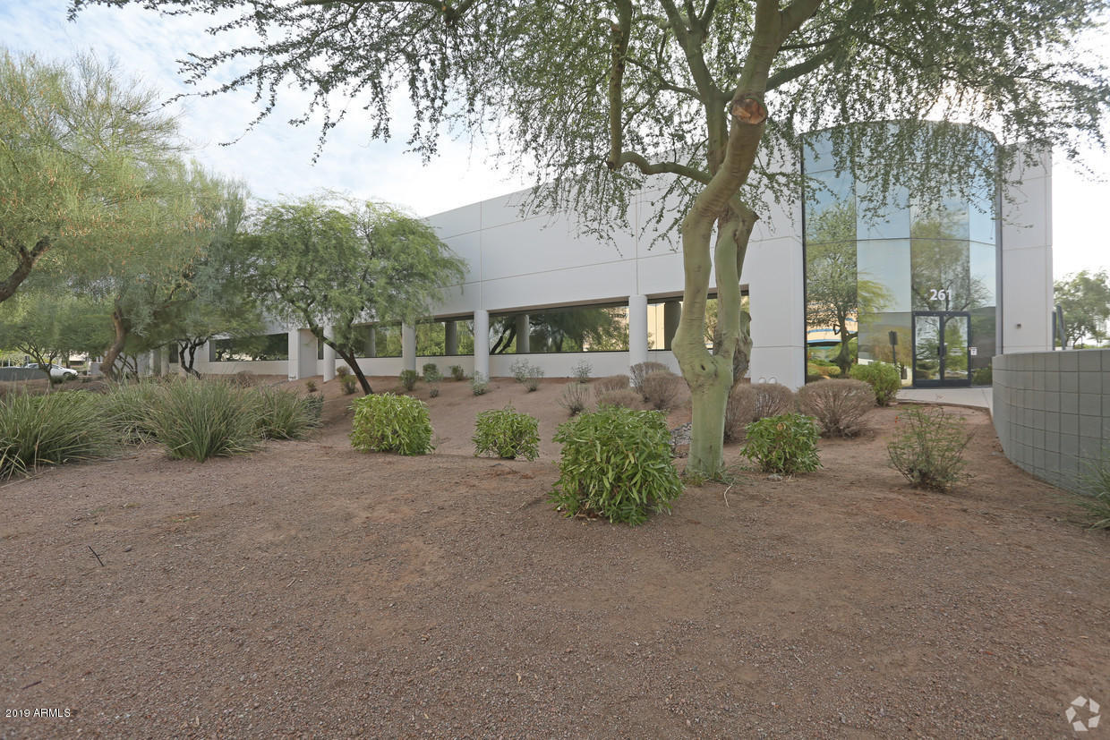SOUTHPARK BUSINESS CENTER 1 - Commercial Sale