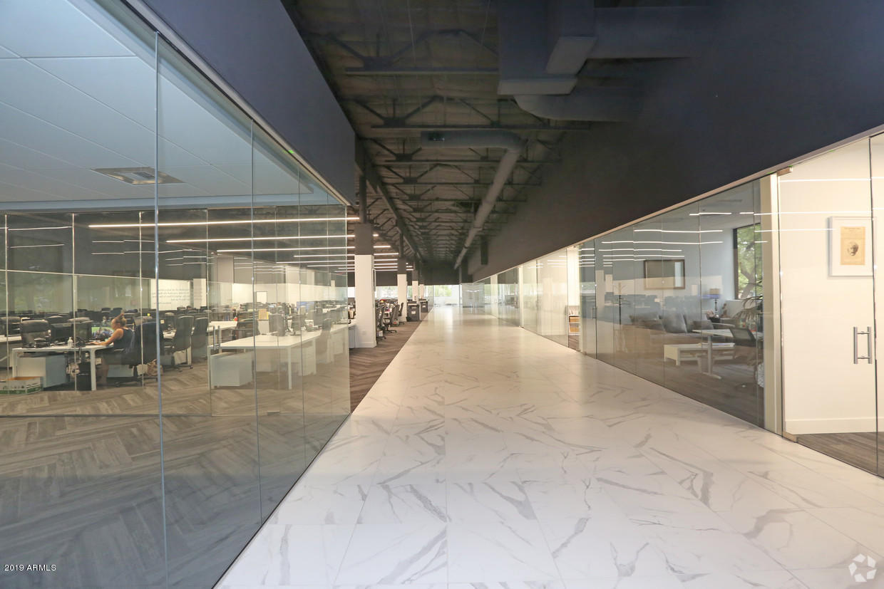 SOUTHPARK BUSINESS CENTER 1 - Commercial Sale