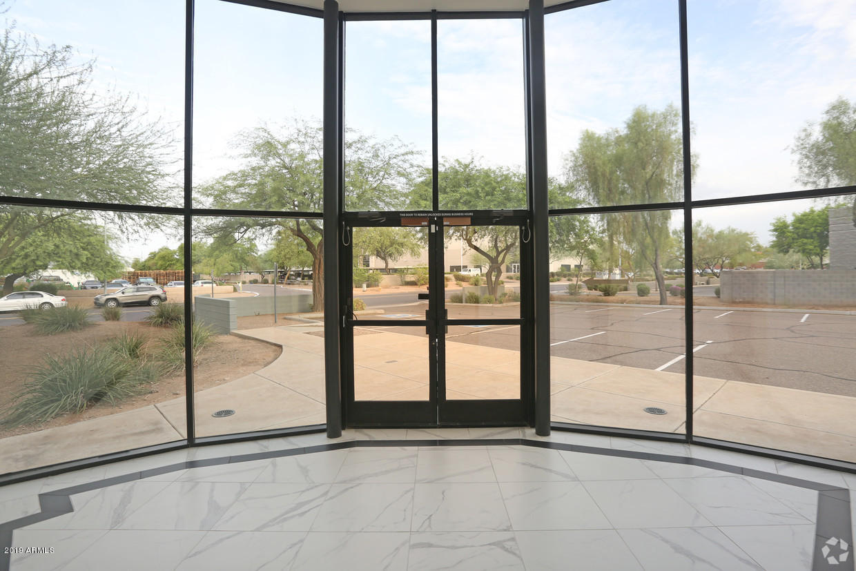 SOUTHPARK BUSINESS CENTER 1 - Commercial Sale