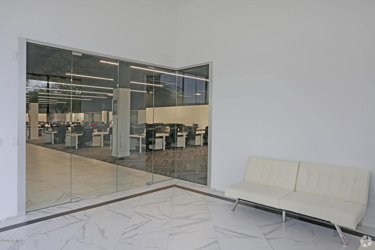 SOUTHPARK BUSINESS CENTER 1 - Commercial Sale