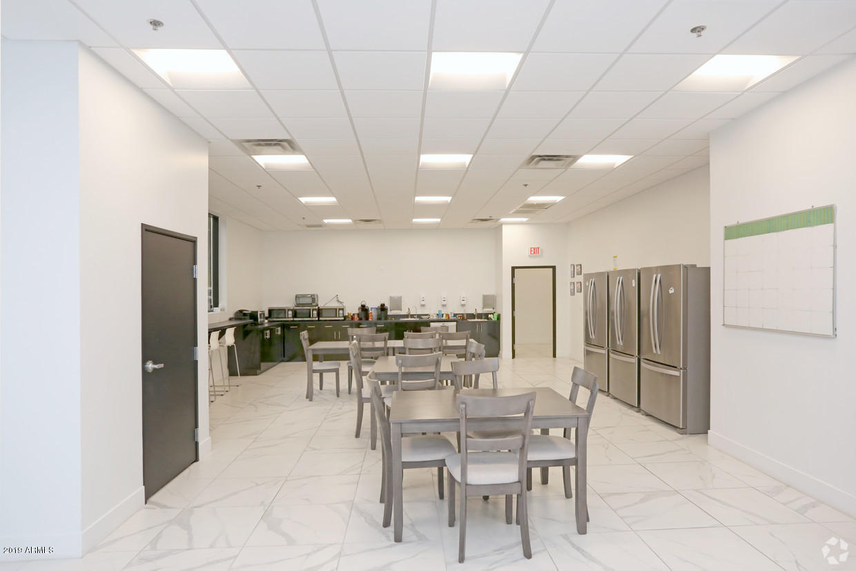 SOUTHPARK BUSINESS CENTER 1 - Commercial Sale