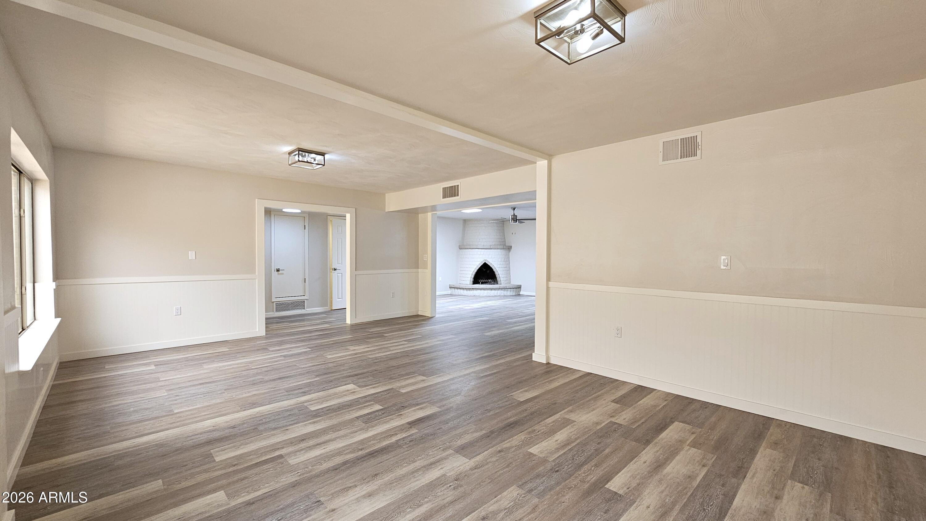 TOWN & COUNTRY ESTATES - Residential