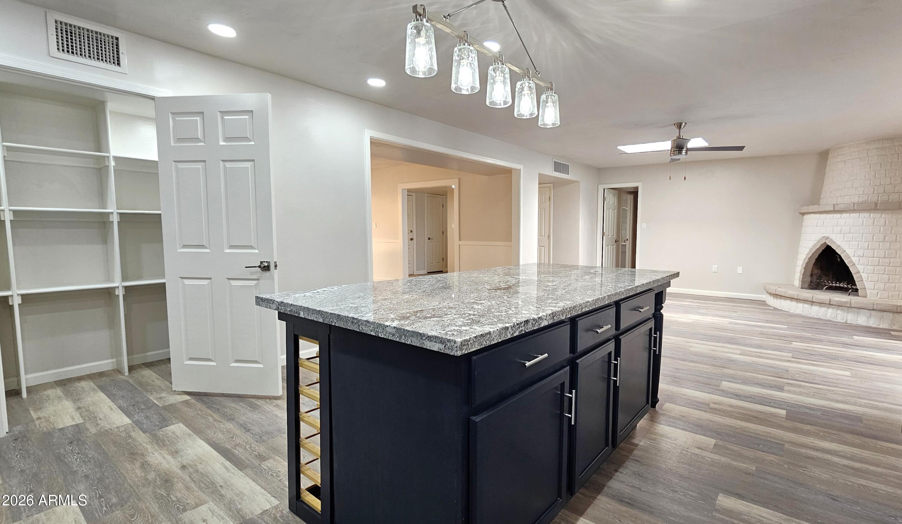TOWN & COUNTRY ESTATES - Residential