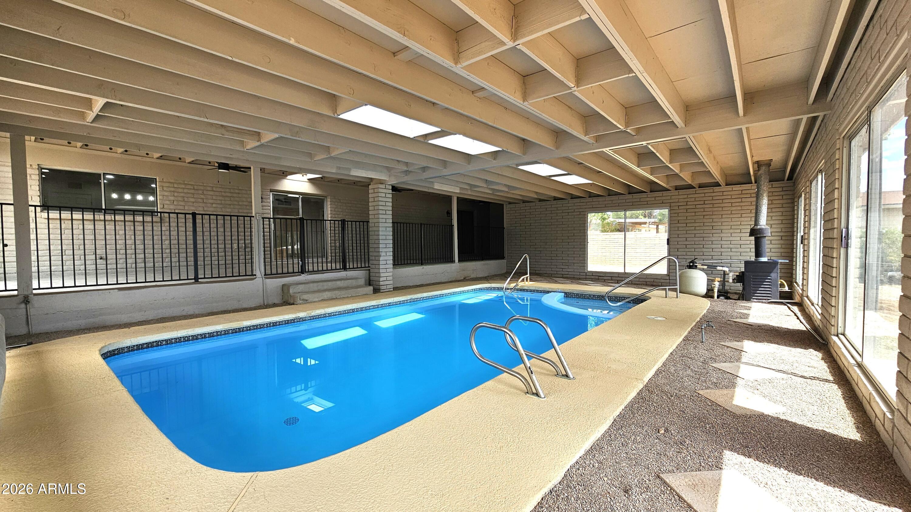 TOWN & COUNTRY ESTATES - Residential